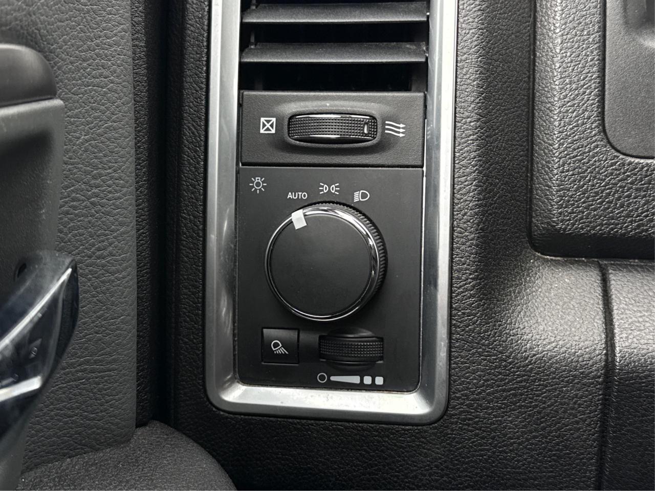 2023 RAM 1500 Classic SLT 4x4 Crew Cab 5'7  BX MINT WE FINANC ALL CREDIT Photo