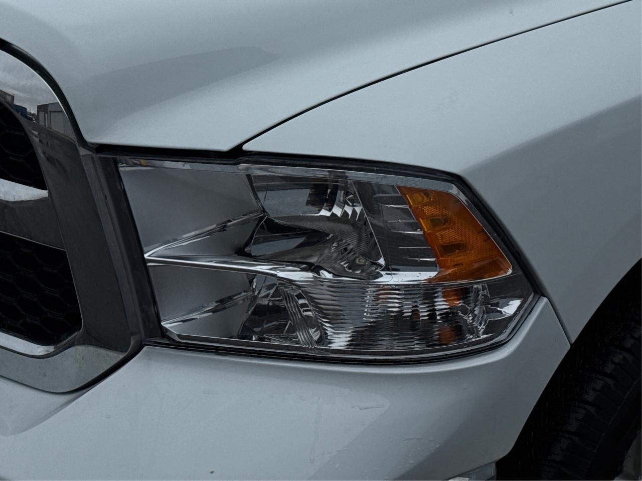 2023 RAM 1500 Classic SLT 4x4 Crew Cab 5'7  BX MINT WE FINANC ALL CREDIT Photo