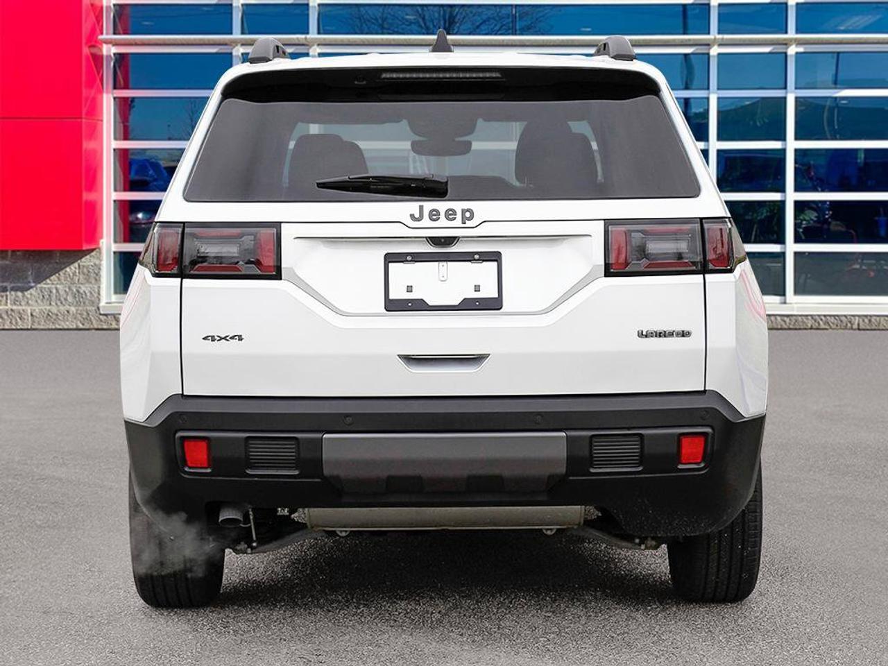 2026 Jeep Cherokee Laredo | 1.6L turbo hybrid | 4x4| Photo