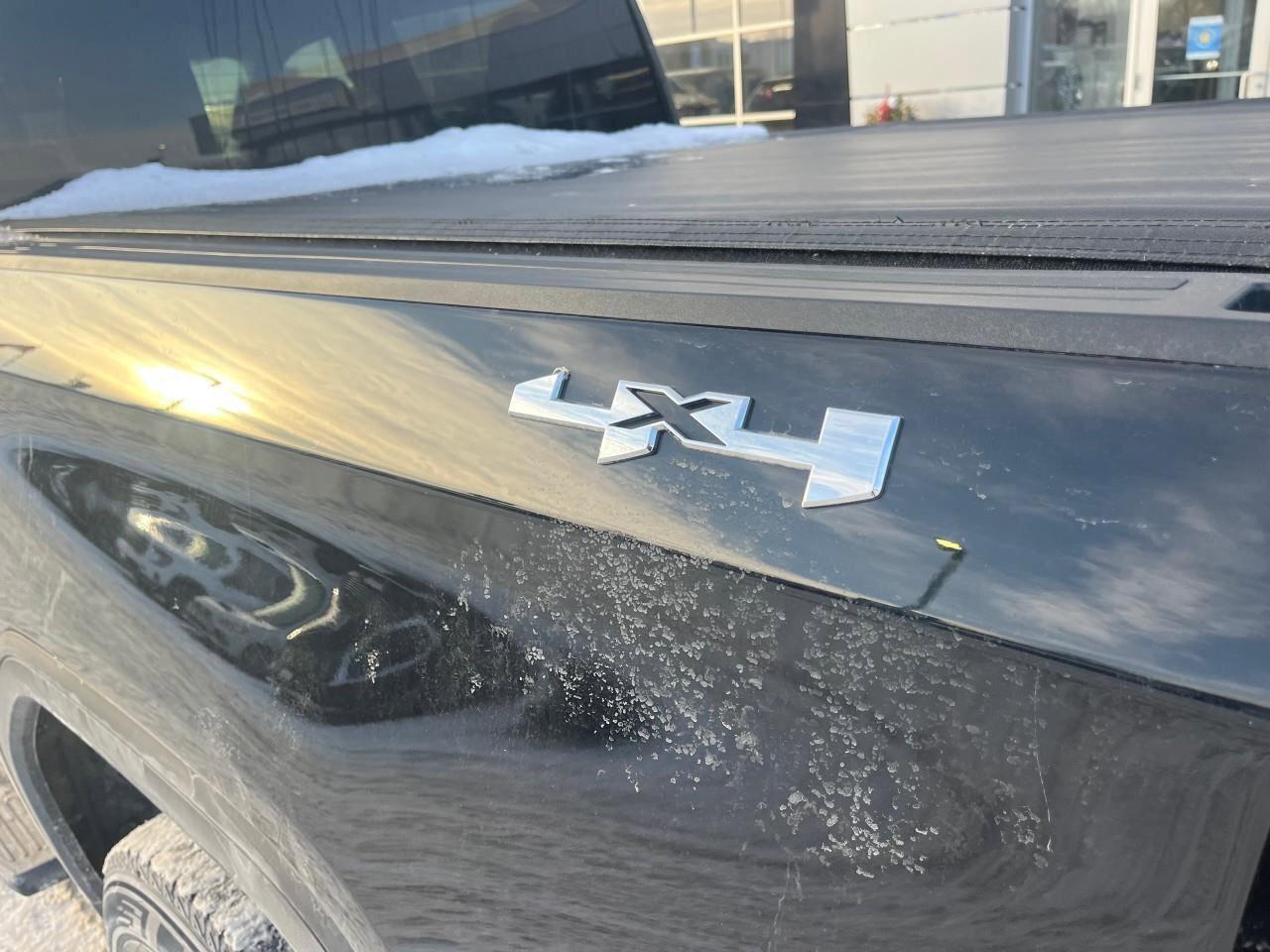 2023 GMC Sierra 1500 SLESLE, 5.3L V8, 4X4, CLOTH, ALLOYS, 1-OWNER, CERT Photo