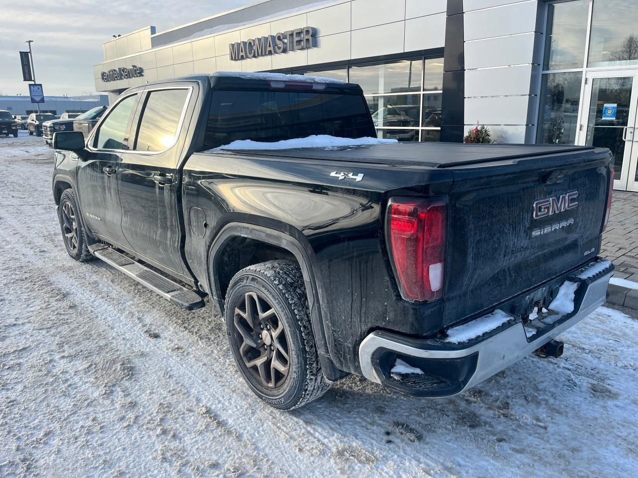 2023 GMC Sierra 1500 SLESLE, 5.3L V8, 4X4, CLOTH, ALLOYS, 1-OWNER, CERT Photo