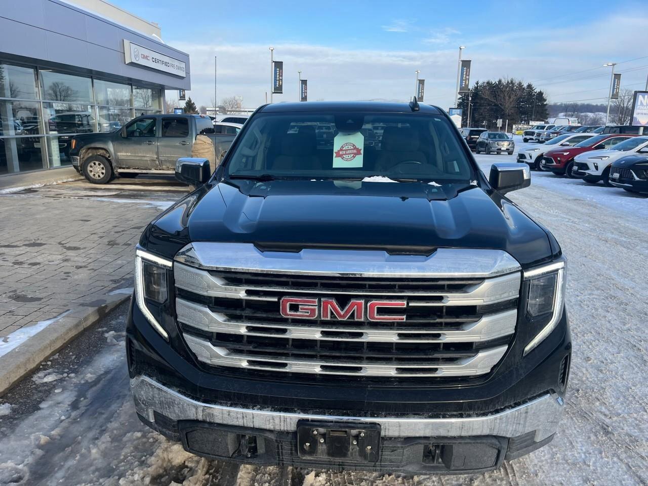 2023 GMC Sierra 1500 SLESLE, 5.3L V8, 4X4, CLOTH, ALLOYS, 1-OWNER, CERT Photo