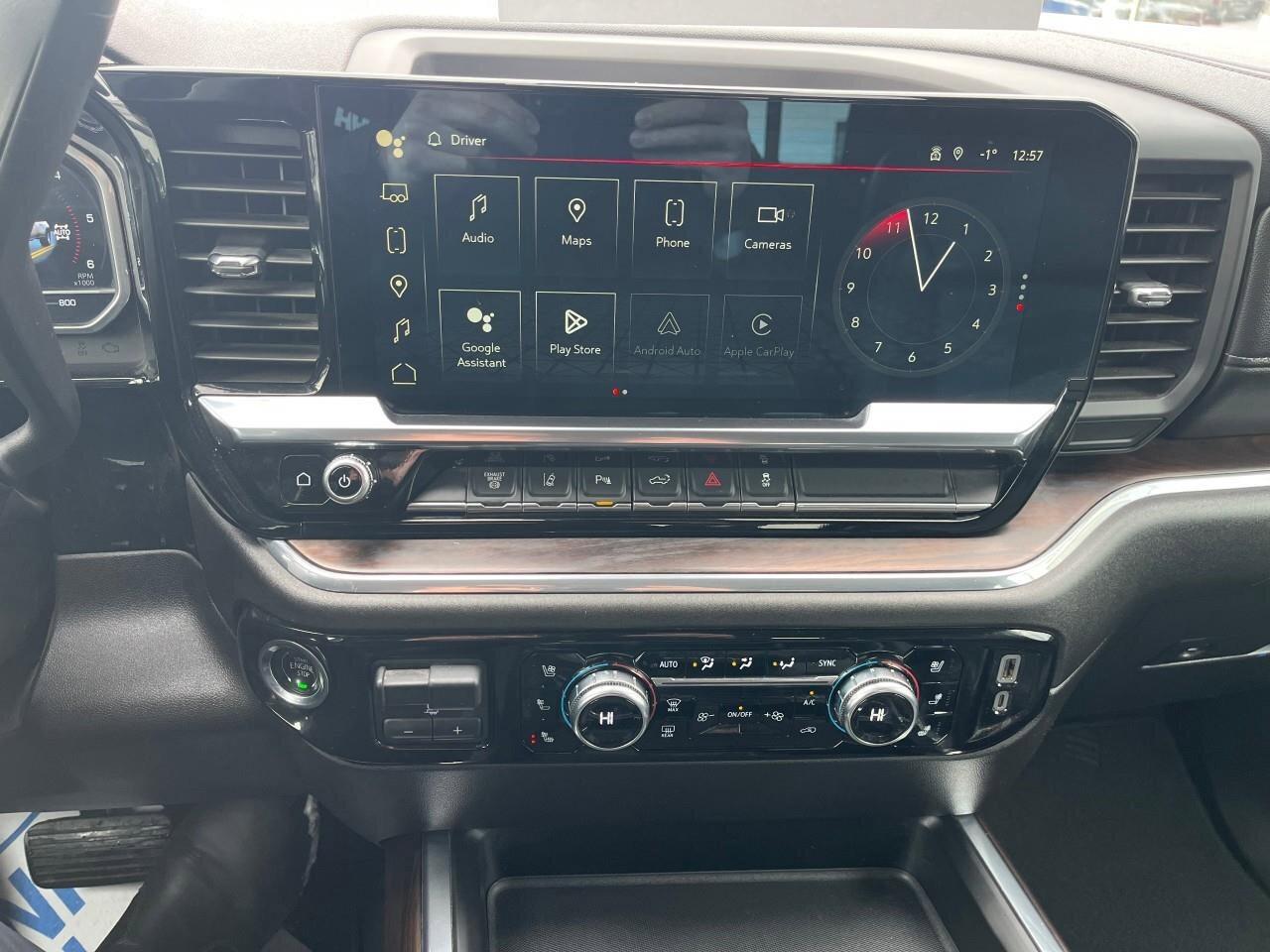 2024 GMC Sierra 3500HD SLTSLT, 6.6L V8 DIESEL, 4X4, LEATHER, ALLOYS, 1-OW Photo