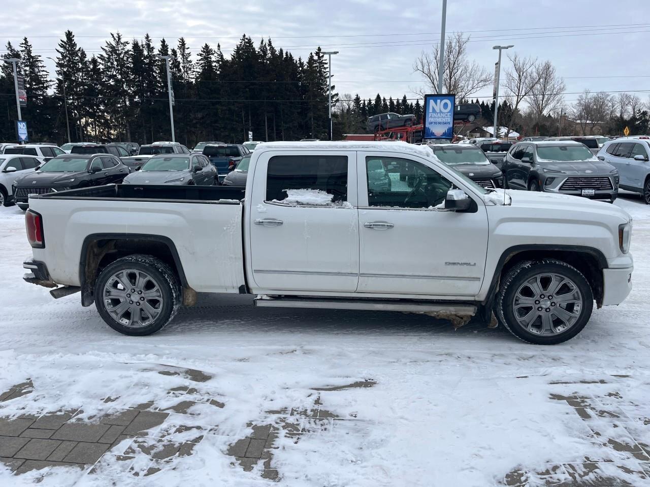2018 GMC Sierra 1500 DenaliDENALI, 6.2L V8, 4X4, ALLOYS, LEATHER, CERTI Photo
