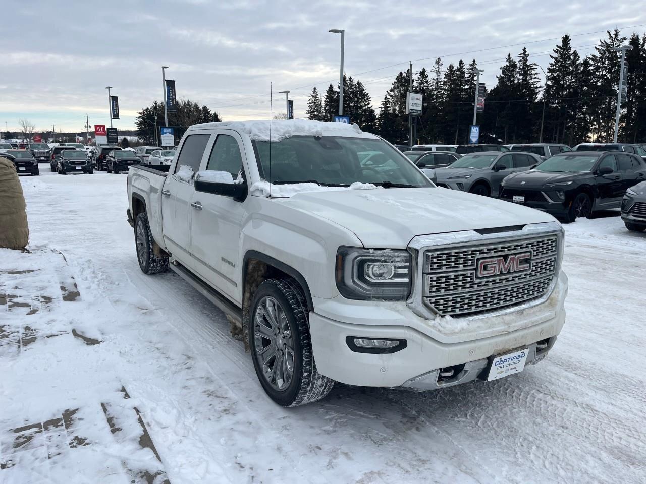 2018 GMC Sierra 1500 DenaliDENALI, 6.2L V8, 4X4, ALLOYS, LEATHER, CERTI Photo