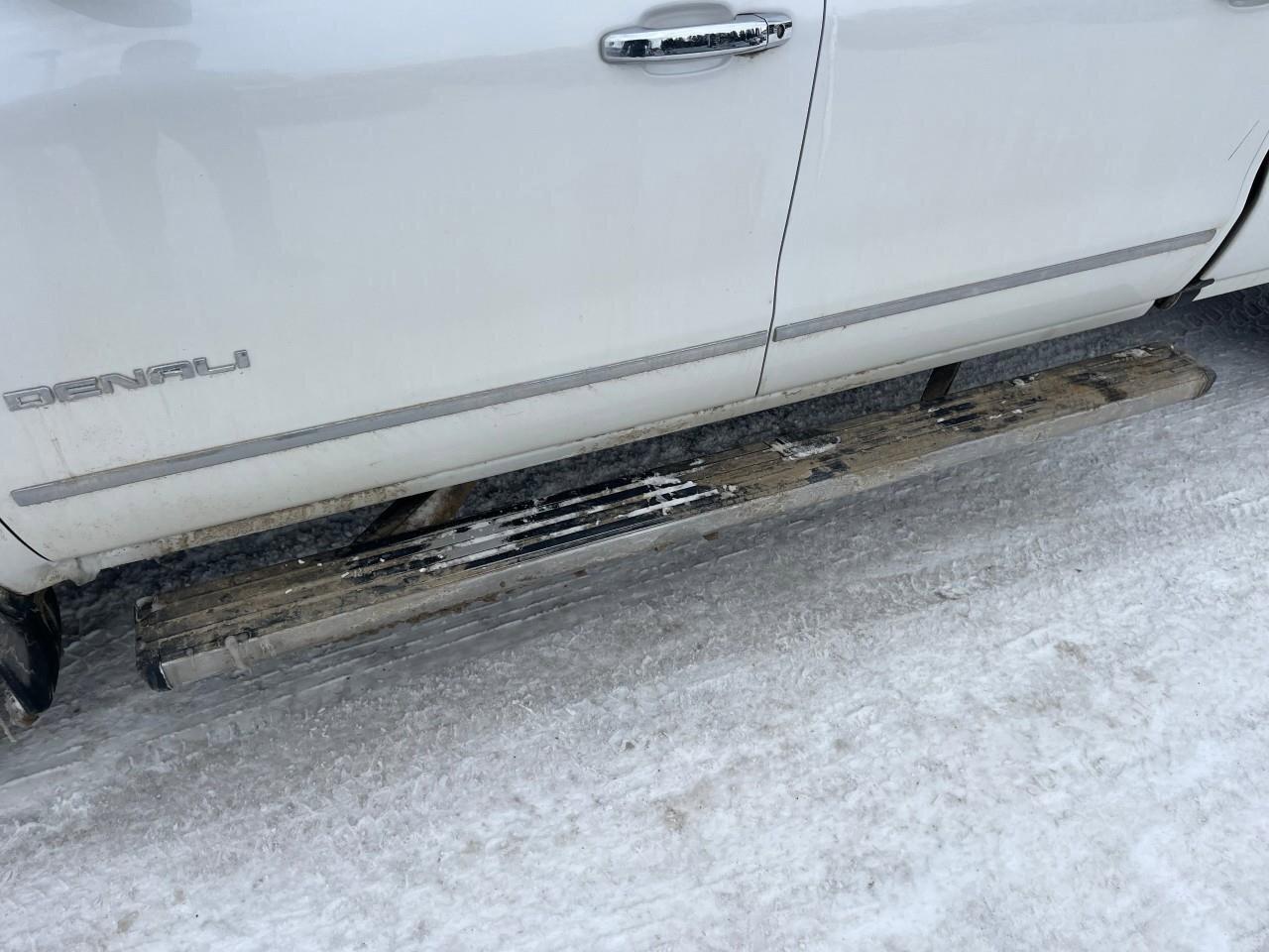 2018 GMC Sierra 1500 DenaliDENALI, 6.2L V8, 4X4, ALLOYS, LEATHER, CERTI Photo