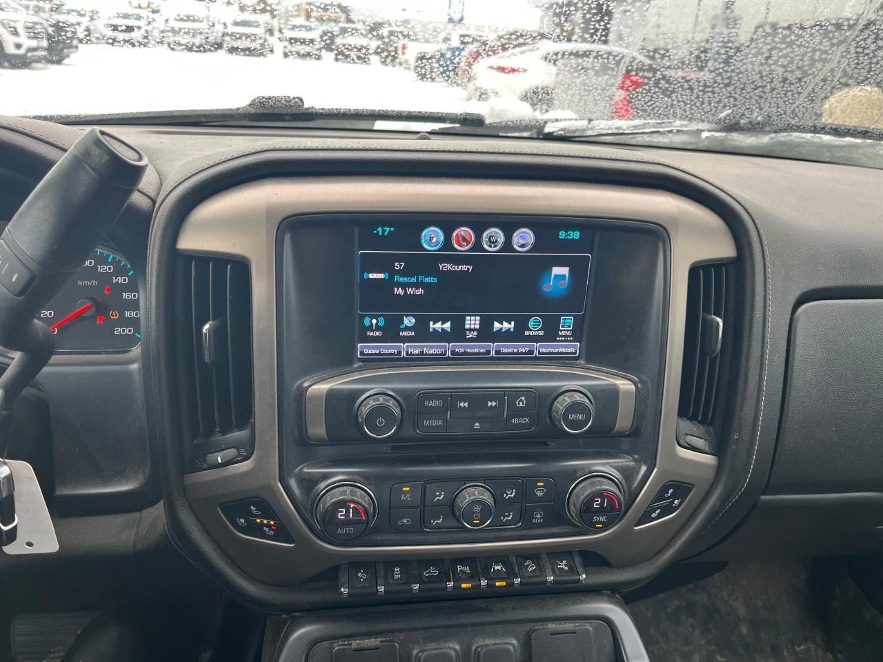 2018 GMC Sierra 1500 DenaliDENALI, 6.2L V8, 4X4, ALLOYS, LEATHER, CERTI Photo