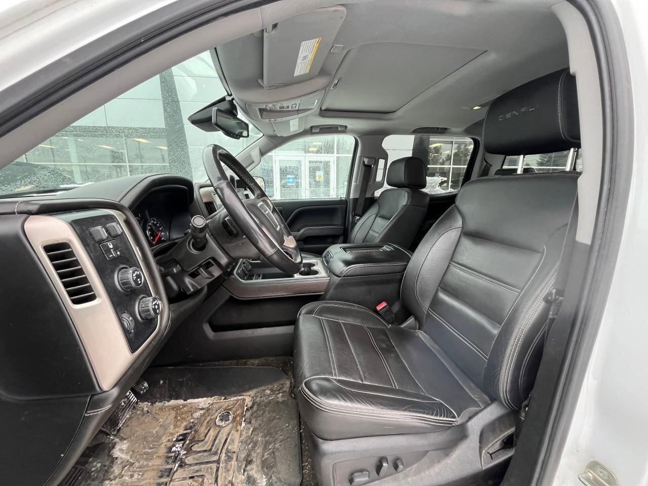2018 GMC Sierra 1500 DenaliDENALI, 6.2L V8, 4X4, ALLOYS, LEATHER, CERTI Photo