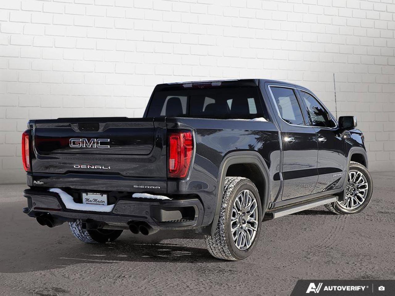 2023 GMC Sierra 1500 4WD Crew Cab 147  Denali Ultimate Photo4