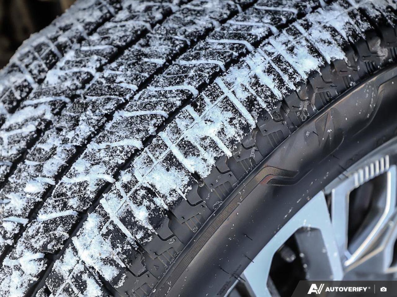 2023 GMC Sierra 1500 4WD Crew Cab 147  Denali Ultimate Photo