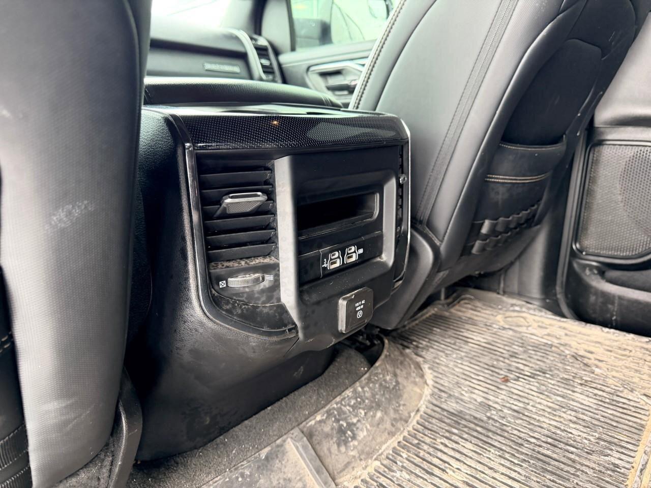 2020 RAM 1500 Big HornBIG HORN, 5.3L HEMI V8, 4X4, LEATHER, ALLO Photo