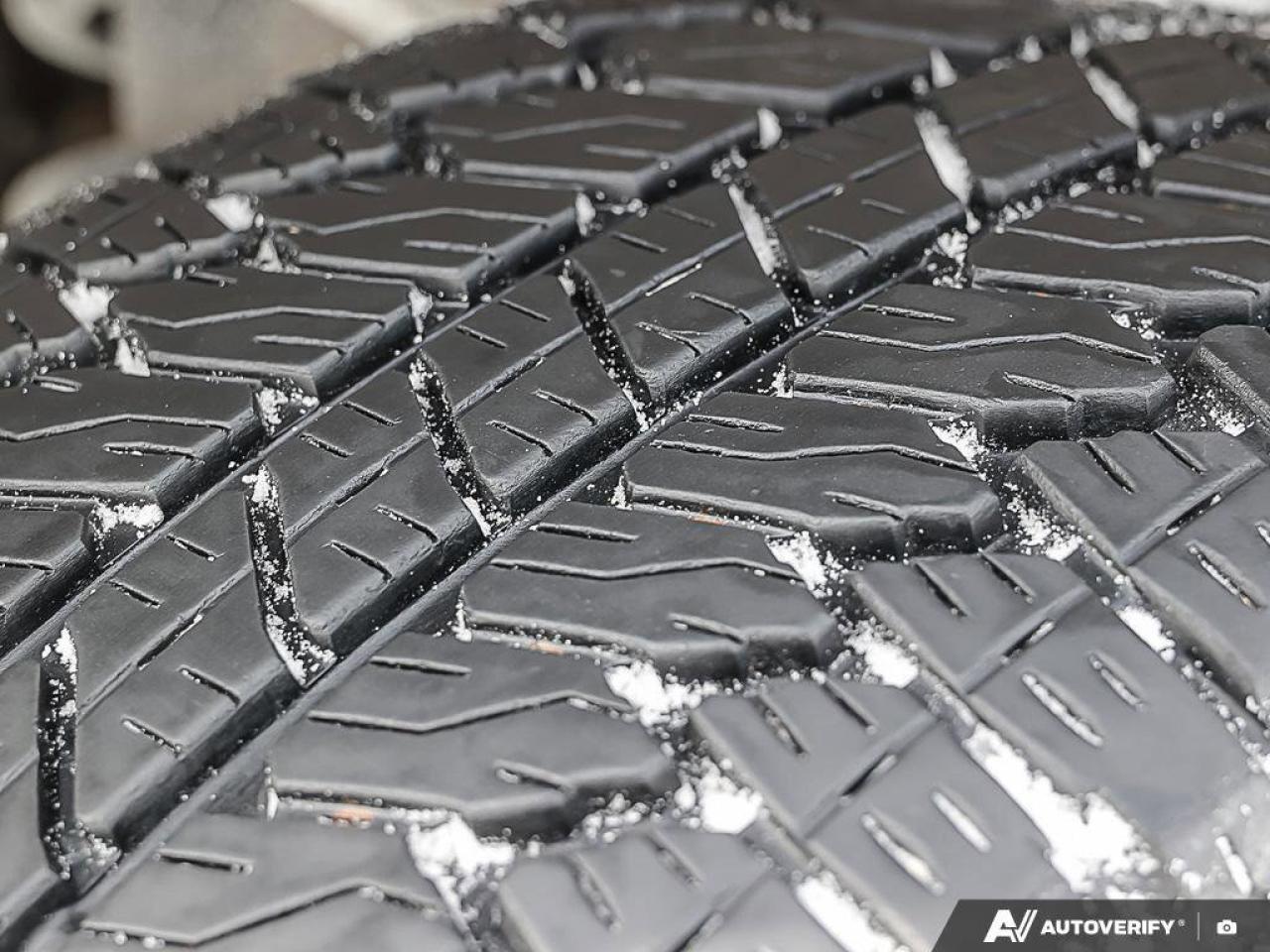 2025 GMC Sierra 1500 AT4AT4, 5.3L V8, 4X4, LEATHER, LOADED, 1-OWNER, CE Photo