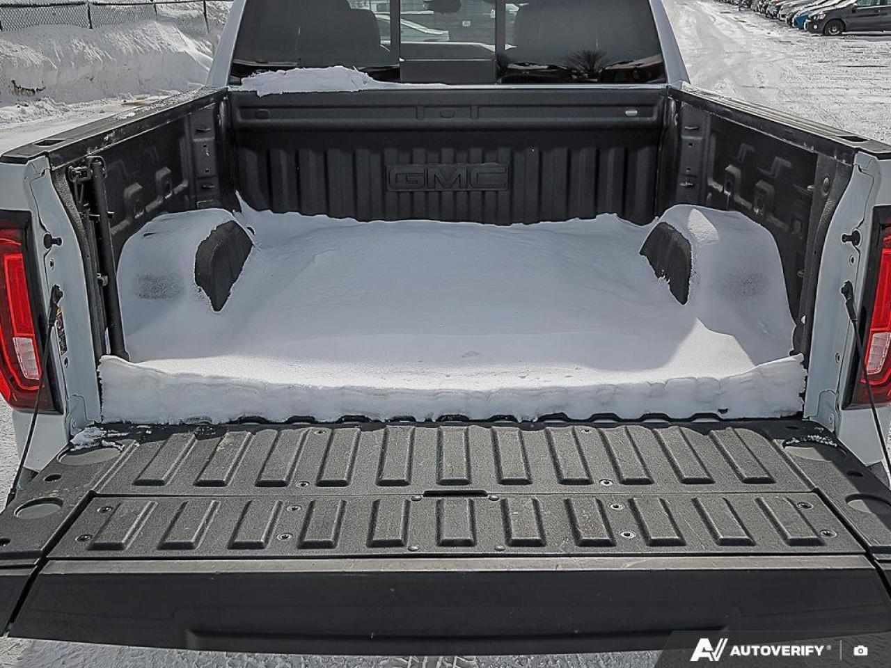 2025 GMC Sierra 1500 AT4AT4, 5.3L V8, 4X4, LEATHER, LOADED, 1-OWNER, CE Photo