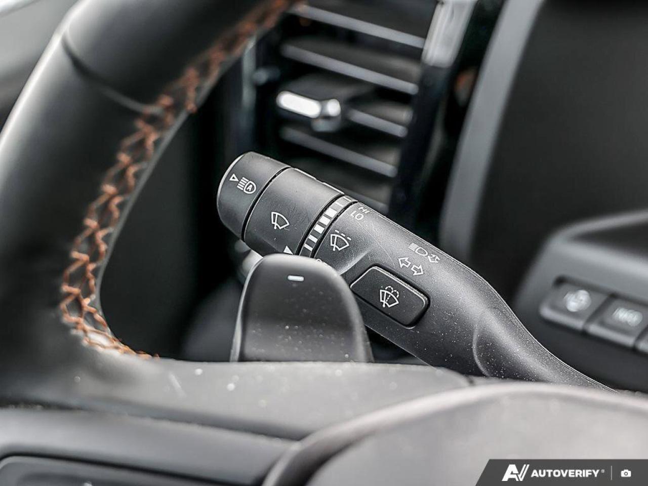 2025 GMC Sierra 1500 AT4AT4, 5.3L V8, 4X4, LEATHER, LOADED, 1-OWNER, CE Photo