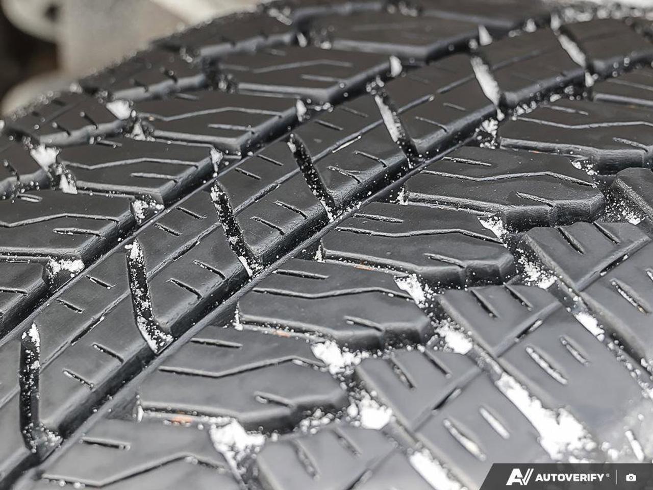 2025 GMC Sierra 1500 AT4AT4, 5.3L V8, 4X4, LEATHER, LOADED, 1-OWNER, CE Photo