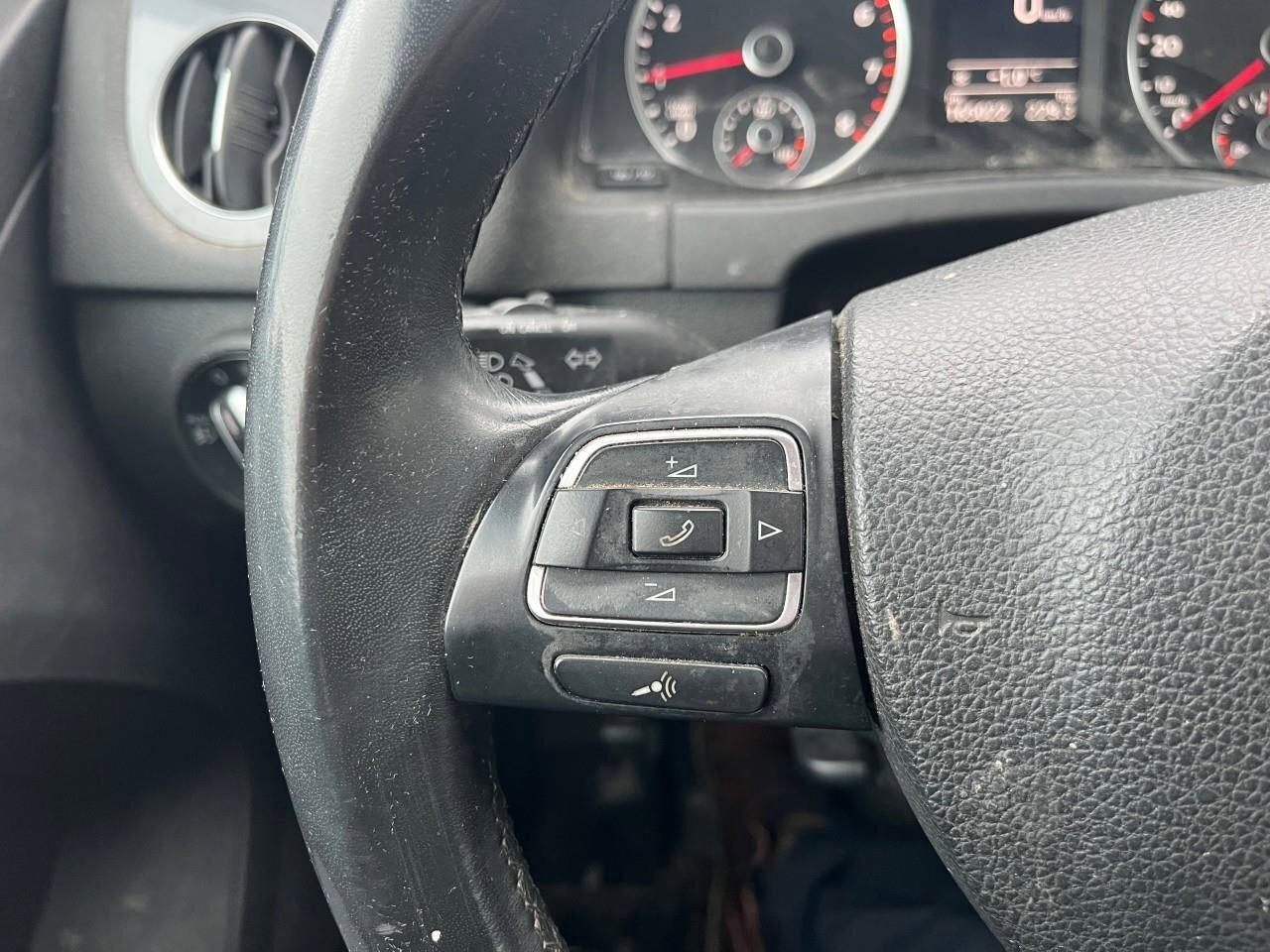 2016 Volkswagen Tiguan ComfortlineCOMFORTLINE, 2.0L TSI 4-CYLINDER, AWD, Photo