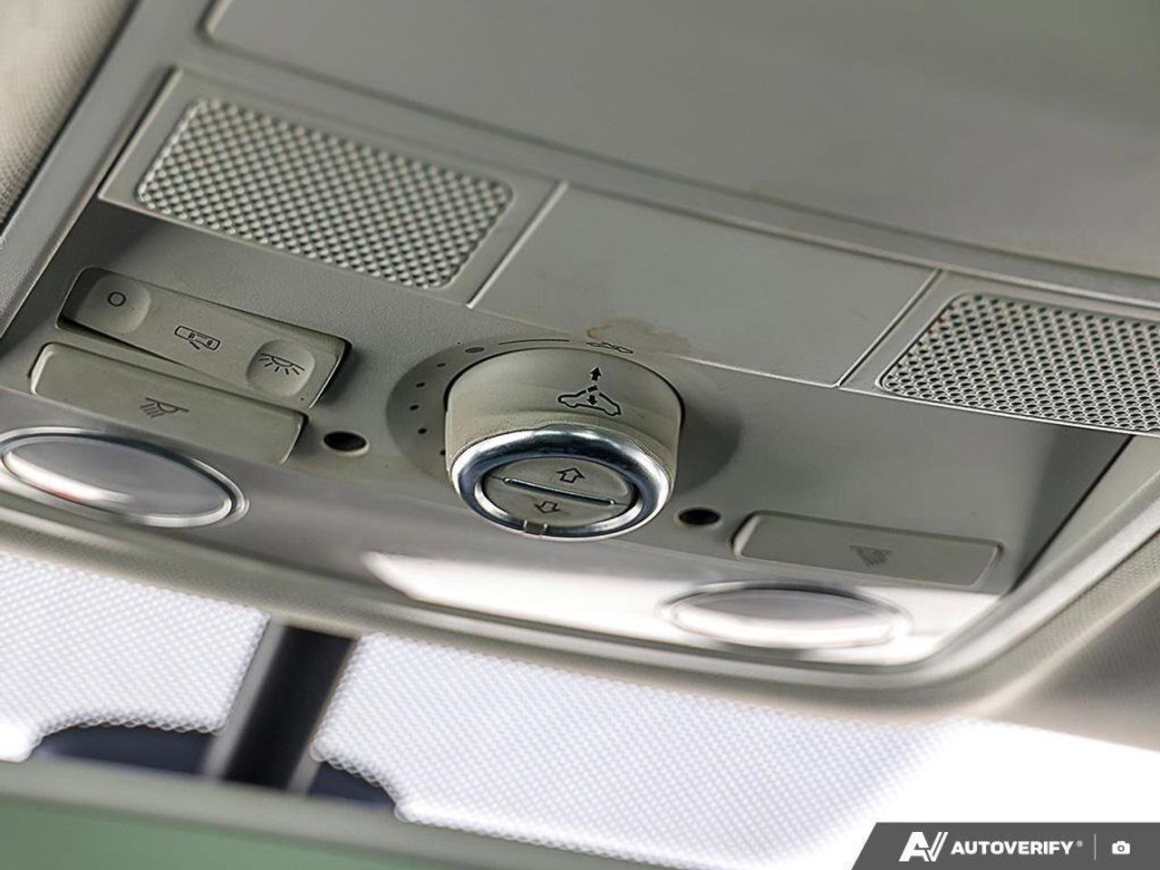 2016 Volkswagen Tiguan ComfortlineCOMFORTLINE, 2.0L TSI 4-CYLINDER, AWD, Photo