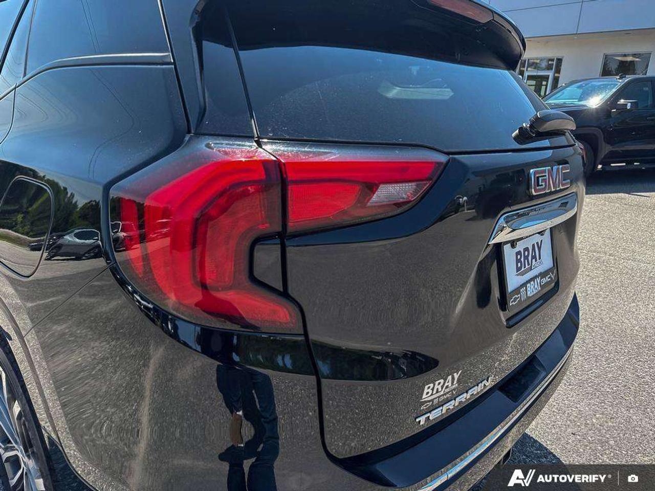 2020 GMC Terrain PANORAMIC SUNROOF. WIRELESS CHARGING. DENALI PRO GRADE PKG. CERTIFIED. Photo