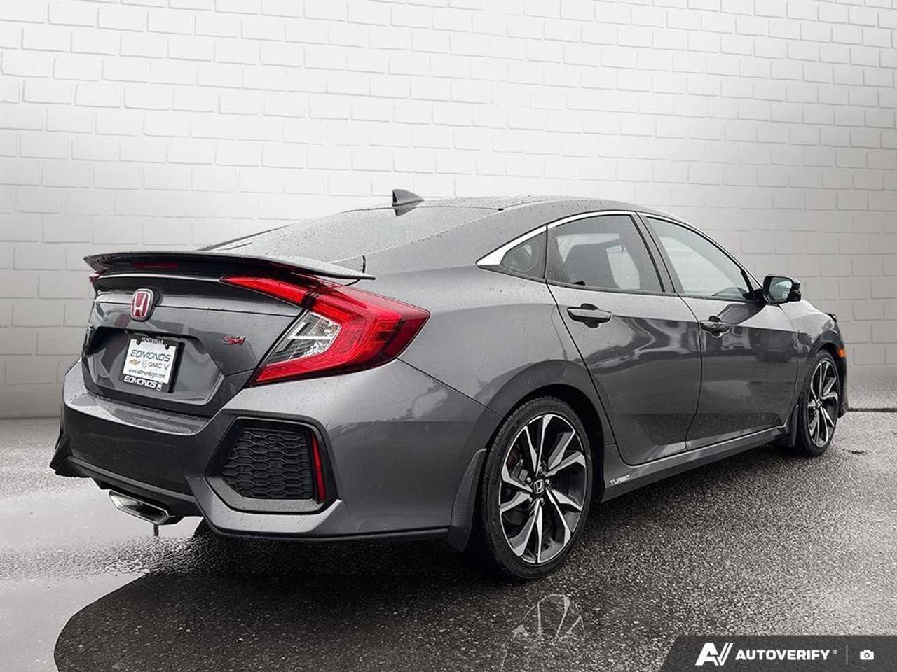 2018 Honda Civic Sedan SiWinter Tires on Steel Rims   Heated Seats   Manu Photo4