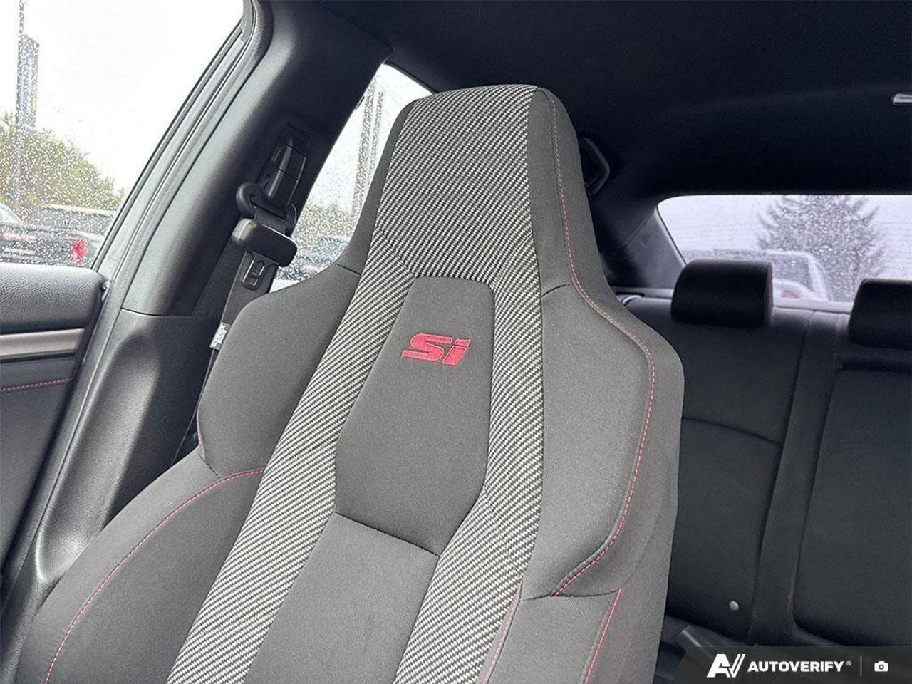 2018 Honda Civic Sedan SiWinter Tires on Steel Rims   Heated Seats   Manu Photo