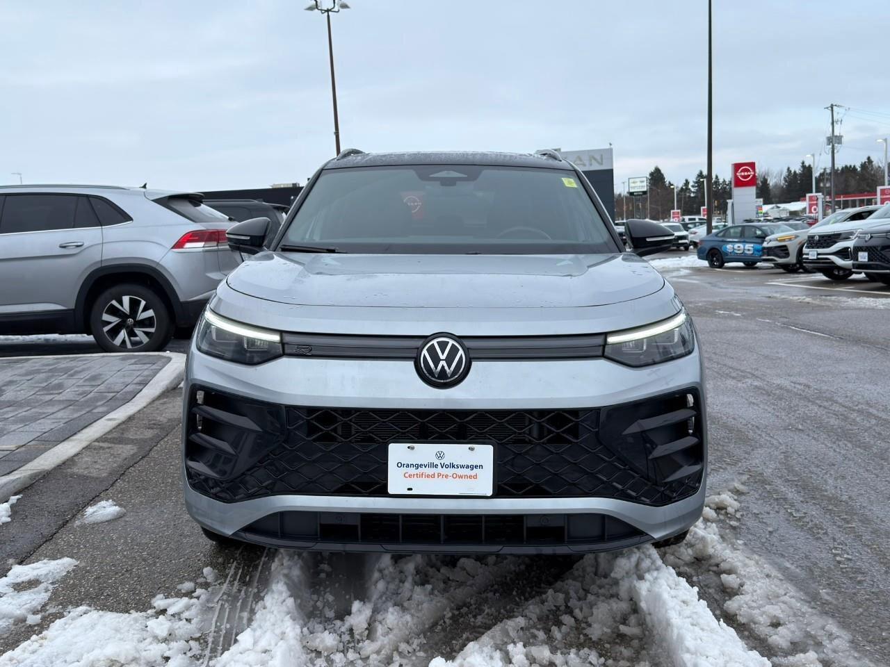 2025 Volkswagen Tiguan Comfortline R-Line Black Edition 4MOTION Photo