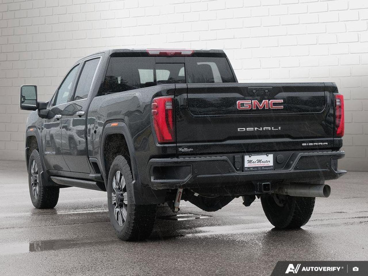 2025 GMC SIERRA 2500HD DenaliDENALI, 6.6L V8 DURAMAX, 4X4, ALLOYS, LEATHE Photo