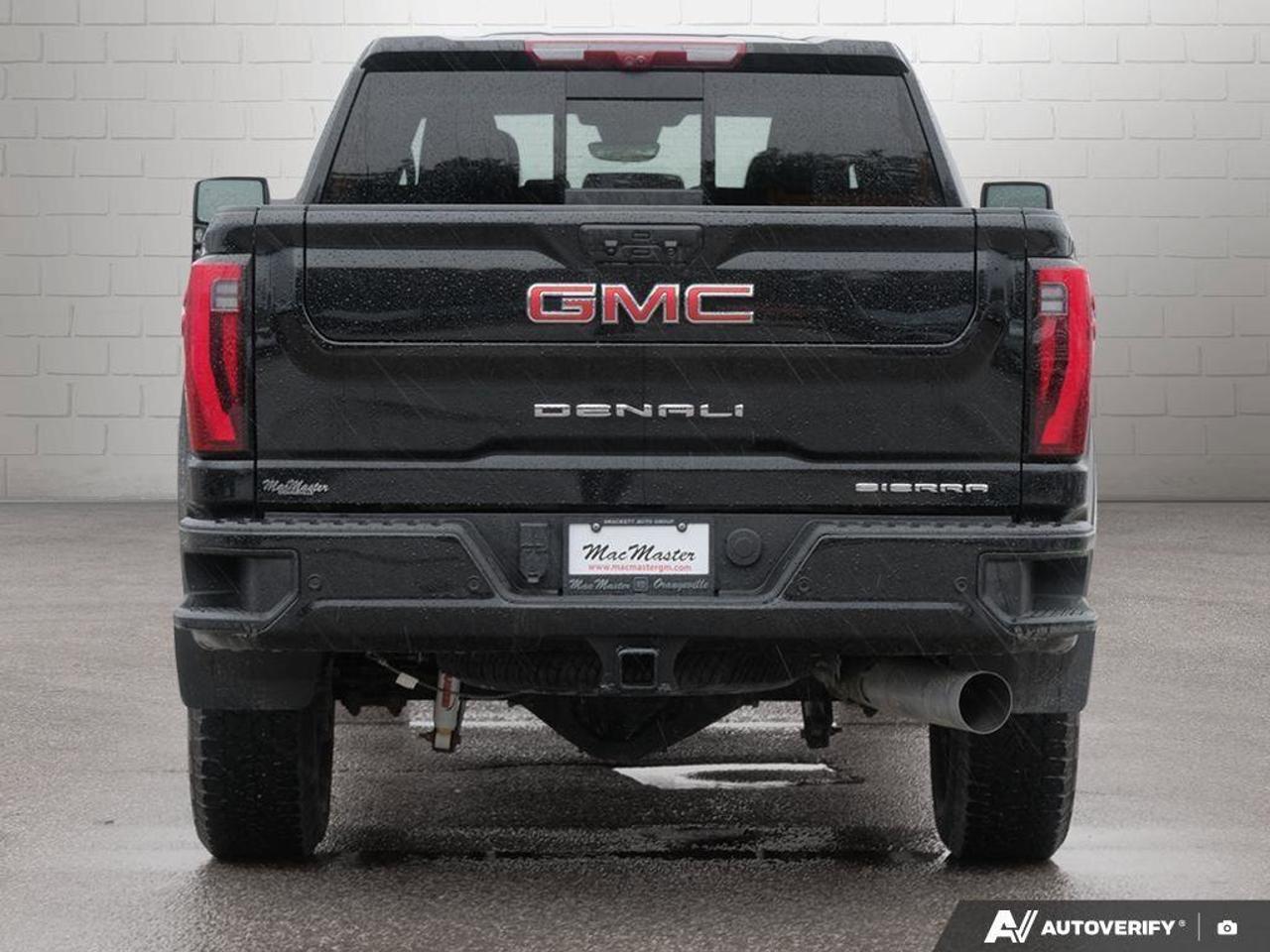2025 GMC SIERRA 2500HD DenaliDENALI, 6.6L V8 DURAMAX, 4X4, ALLOYS, LEATHE Photo3