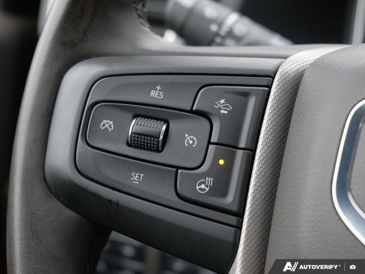 2025 GMC SIERRA 2500HD DenaliDENALI, 6.6L V8 DURAMAX, 4X4, ALLOYS, LEATHE Photo