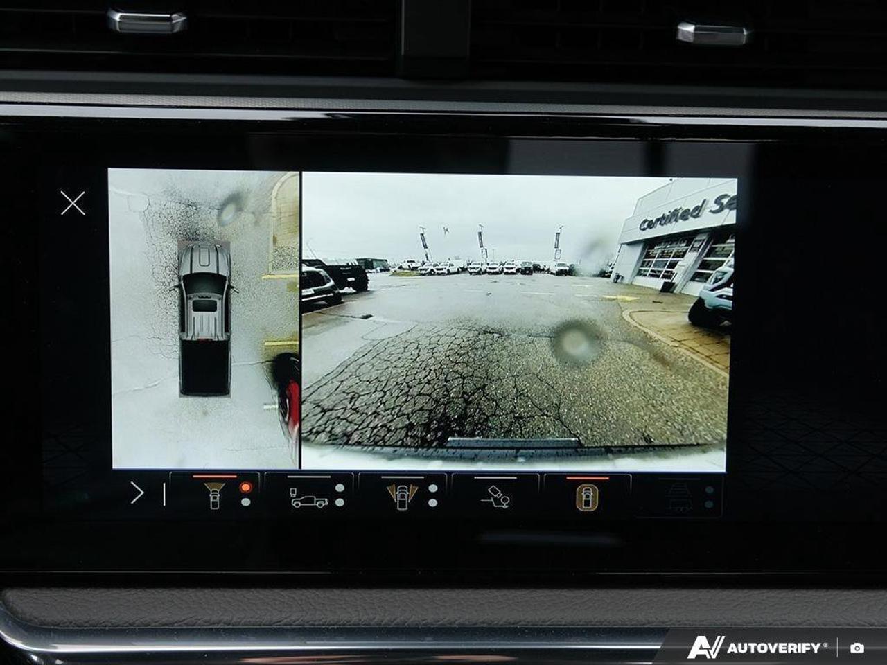 2025 GMC SIERRA 2500HD DenaliDENALI, 6.6L V8 DURAMAX, 4X4, ALLOYS, LEATHE Photo