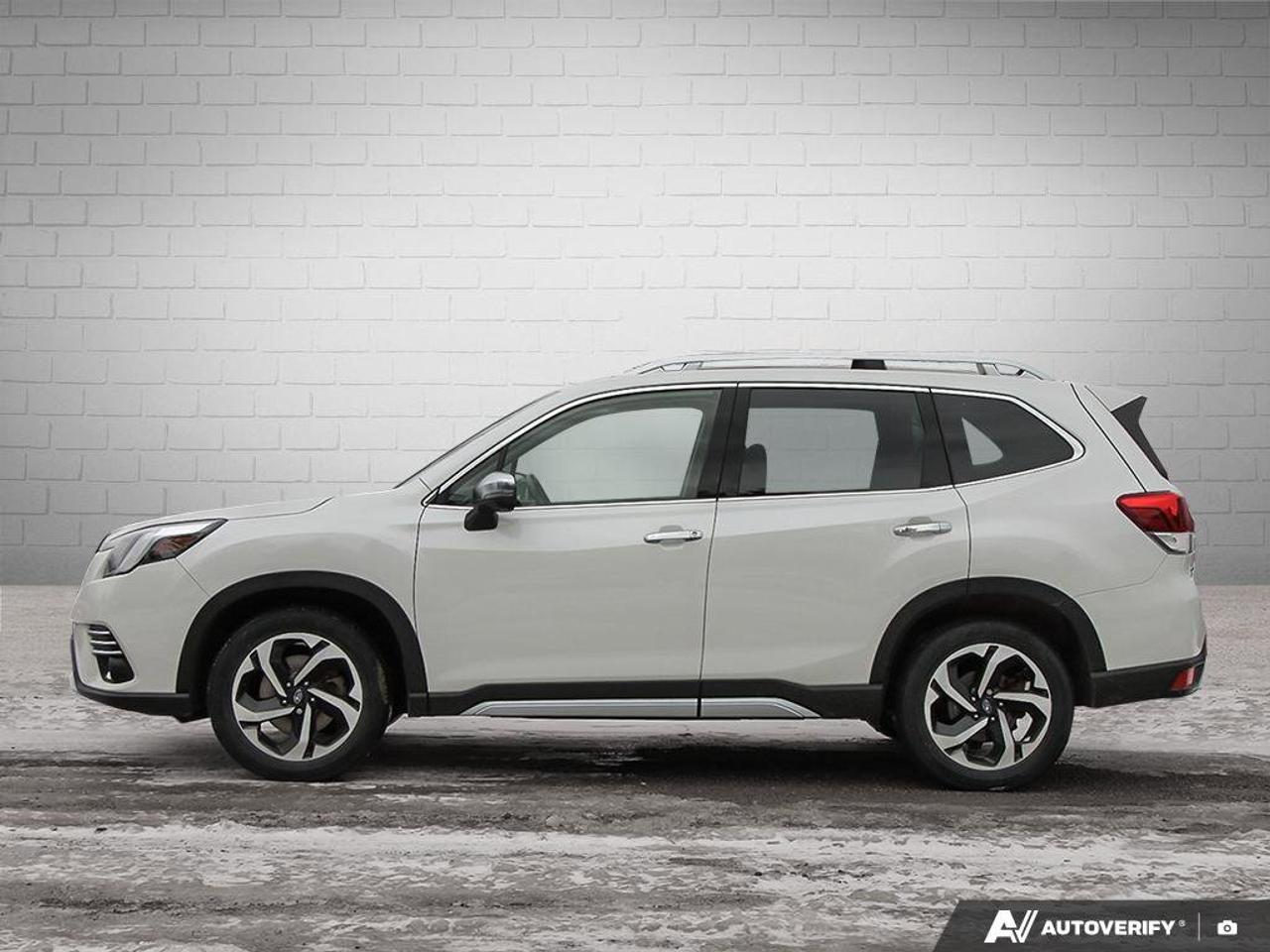 2023 Subaru Forester PremierACCIDENT-FREE, HTD SEATS, APADTIVE CRUISE, Photo2