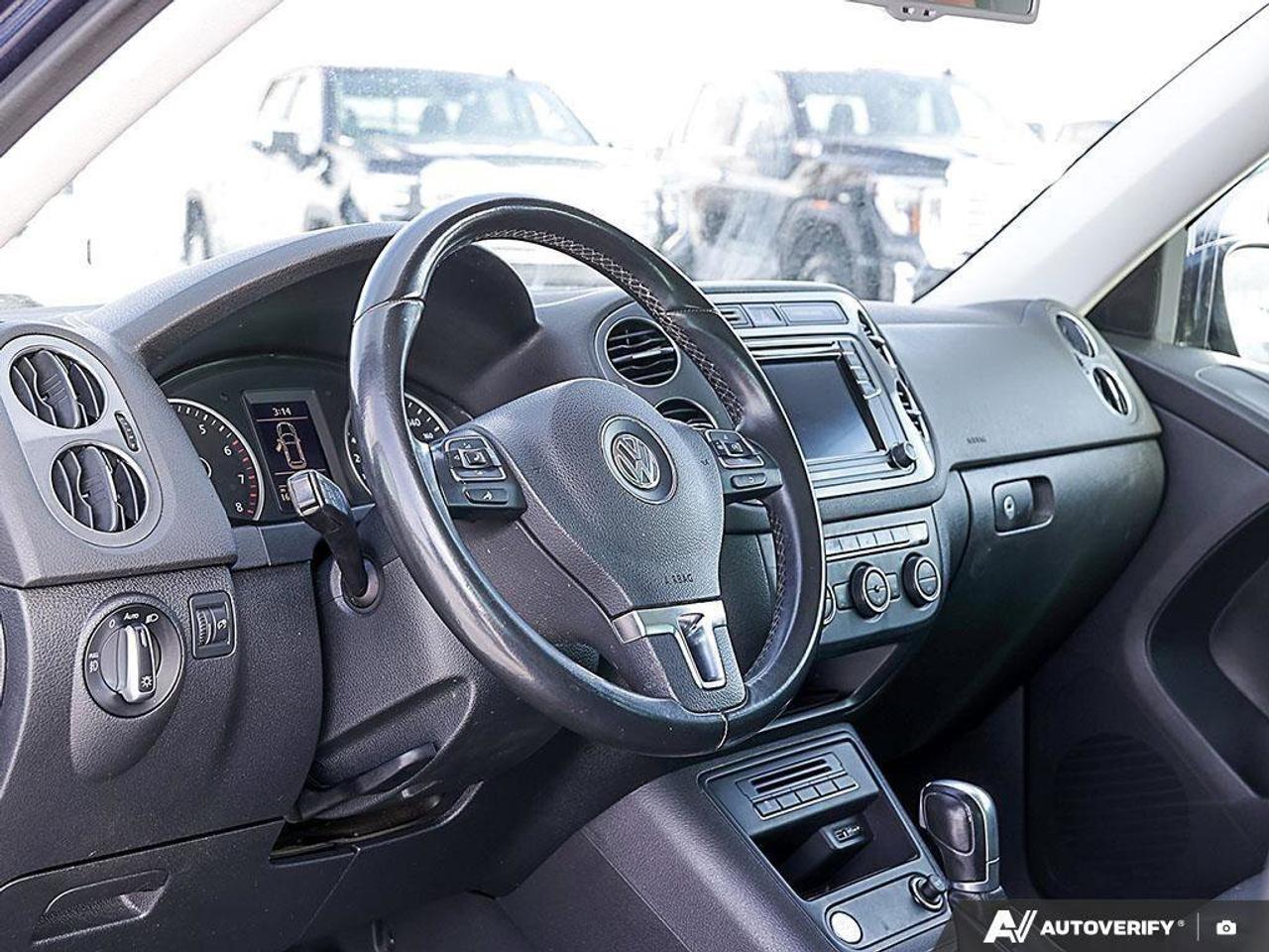 2016 Volkswagen Tiguan ComfortlineCOMFORTLINE, 2.0L TSI 4-CYLINDER, AWD, Photo