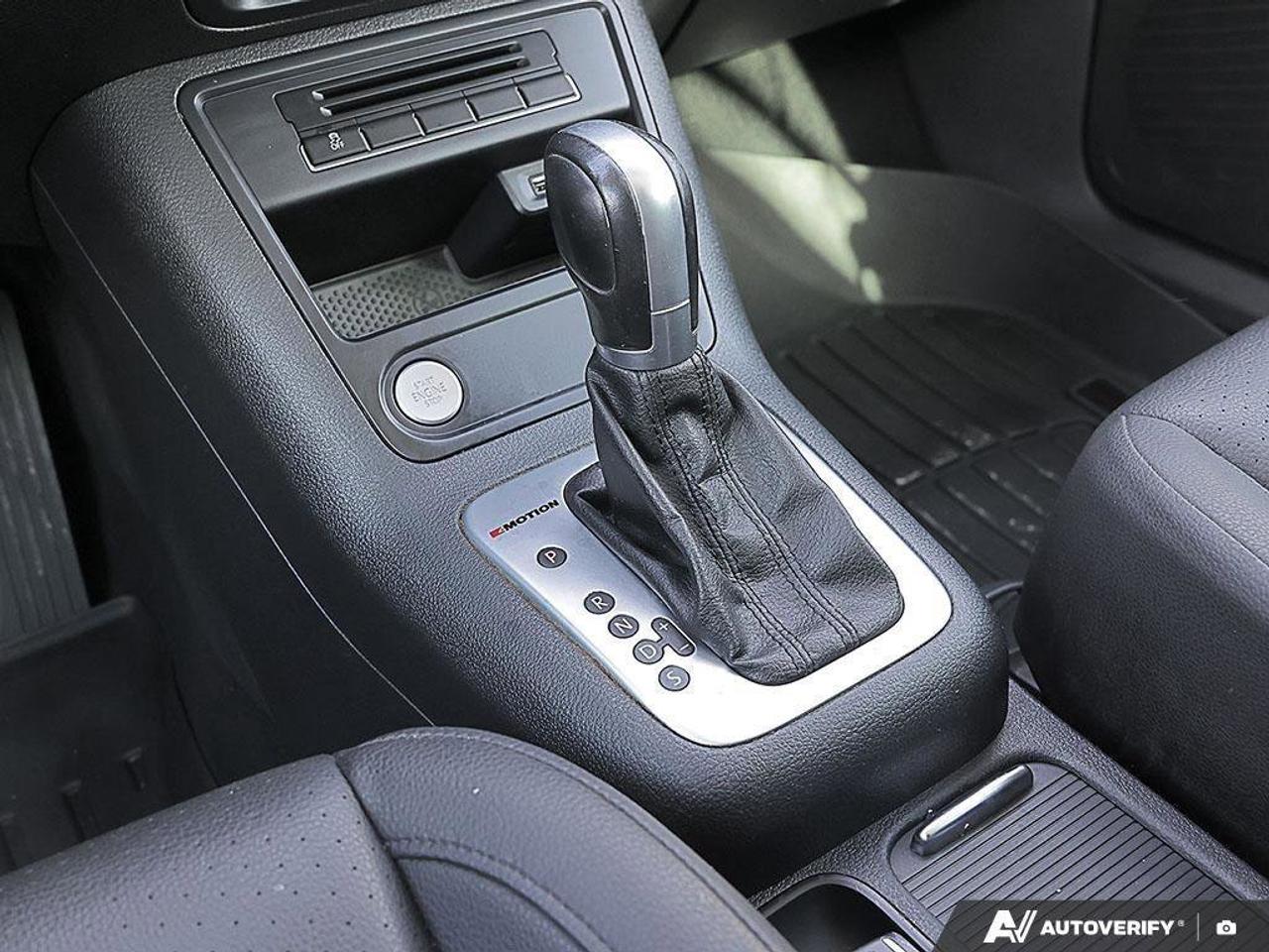 2016 Volkswagen Tiguan ComfortlineCOMFORTLINE, 2.0L TSI 4-CYLINDER, AWD, Photo