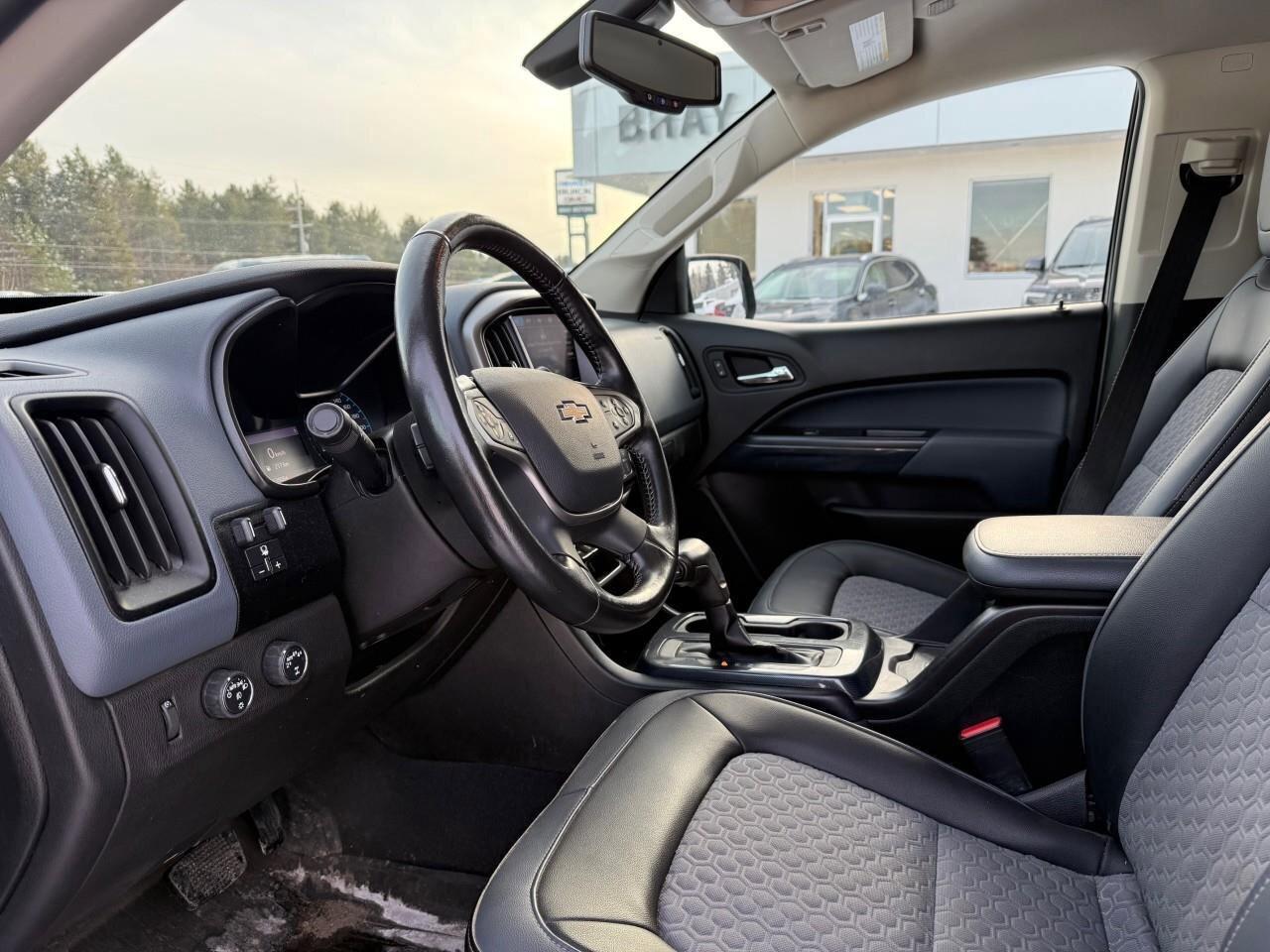 2021 Chevrolet Colorado 4WD Z71   ALL WEATHER MATS, RUNNING BOARDS, TONNEA Photo