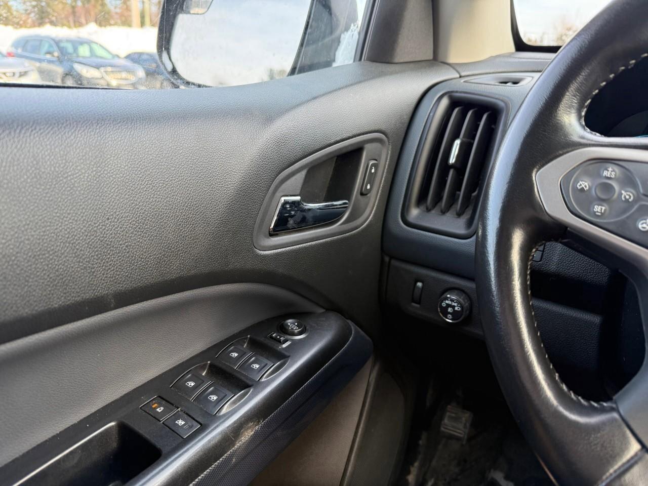 2021 Chevrolet Colorado 4WD Z71   ALL WEATHER MATS, RUNNING BOARDS, TONNEA Photo