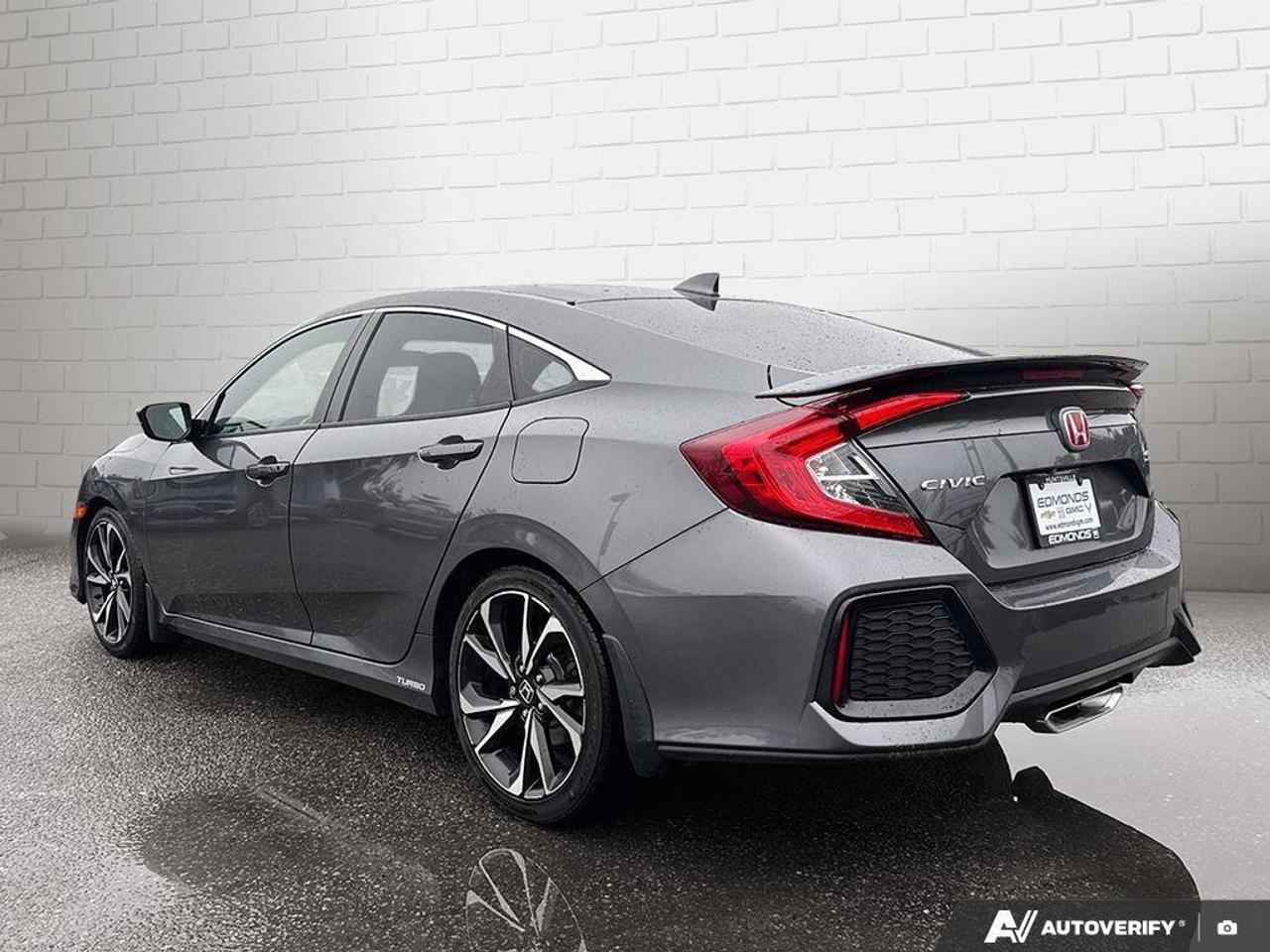 2018 Honda Civic Sedan SiWinter Tires on Steel Rims   Heated Seats   Manu Photo2