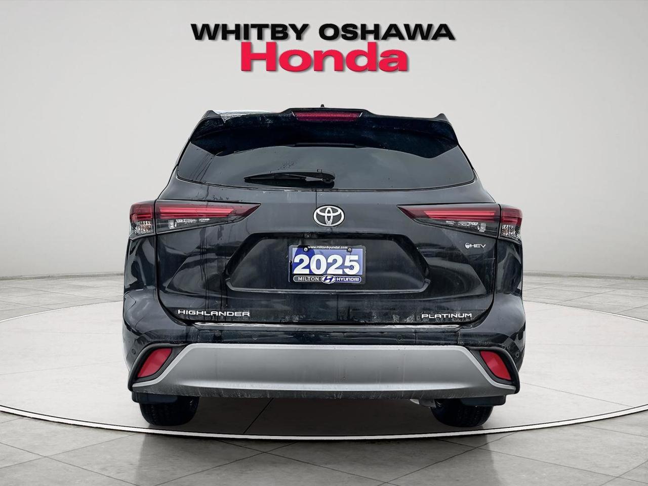 2025 Toyota Highlander Hybrid LIMITED Photo