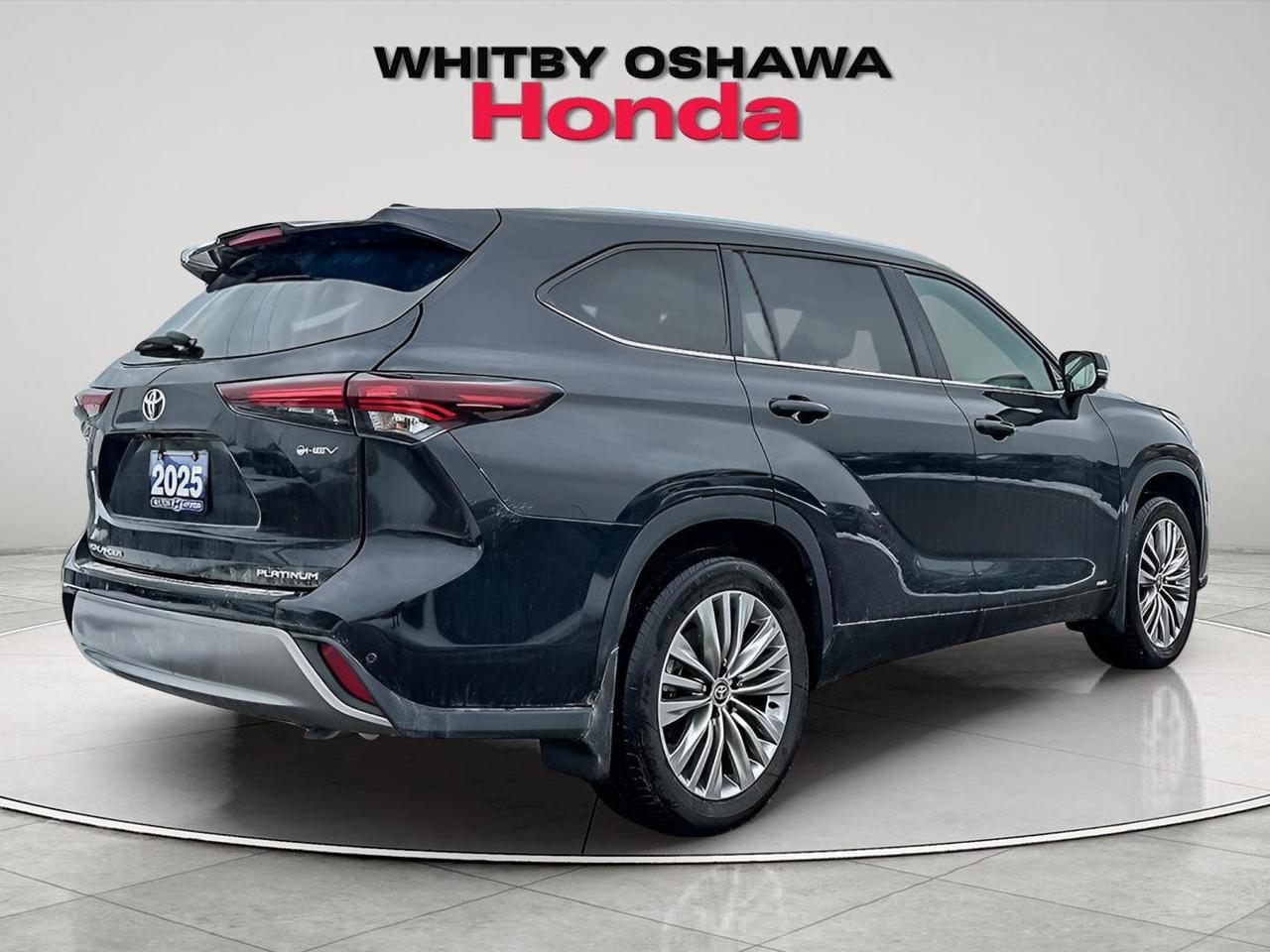 2025 Toyota Highlander Hybrid LIMITED Photo