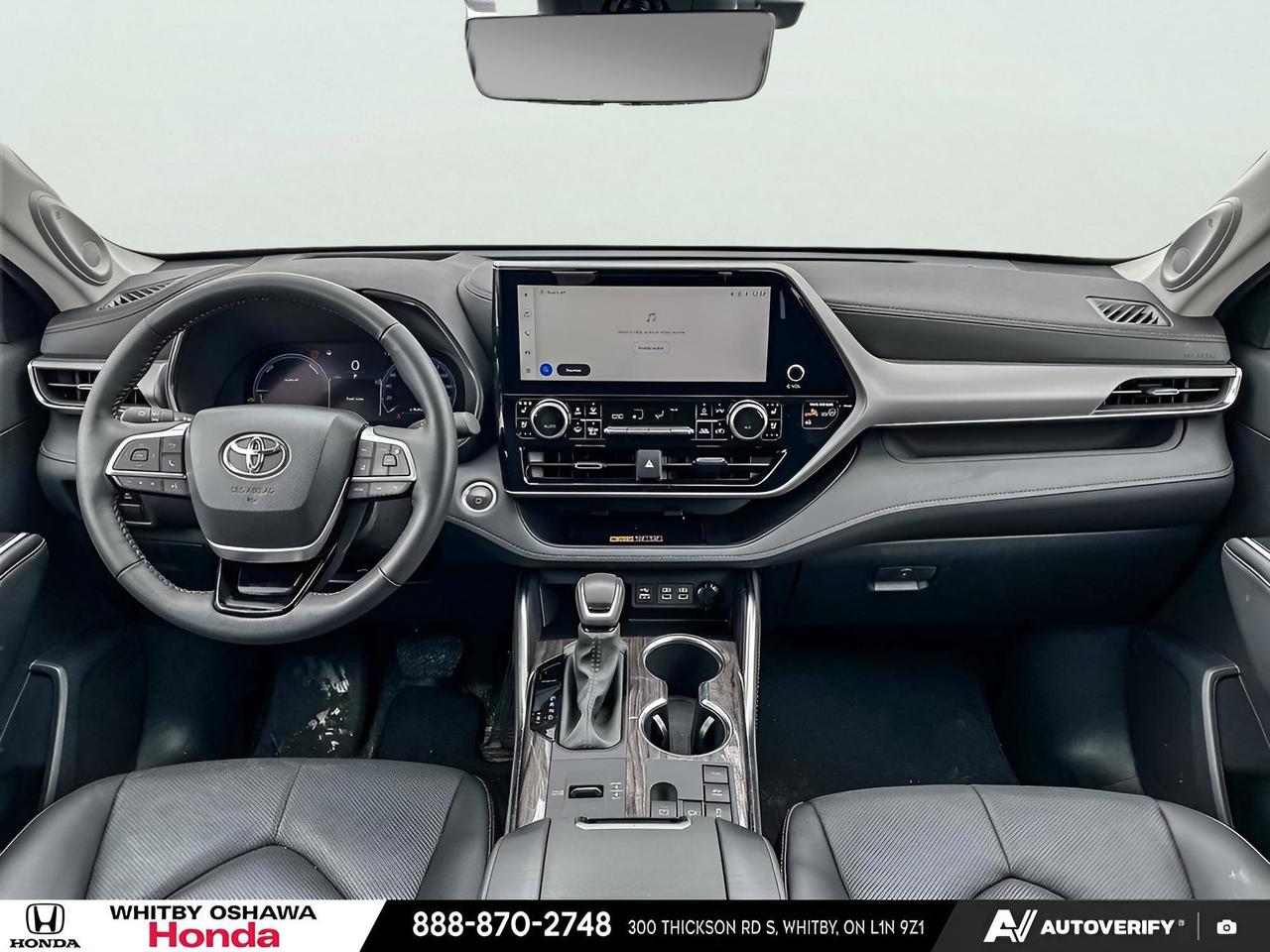 2025 Toyota Highlander Hybrid LIMITED Photo