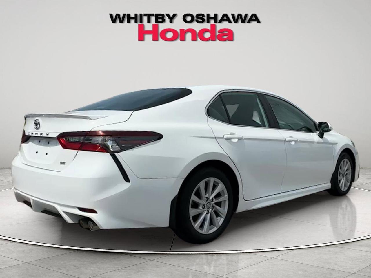 2024 Toyota Camry SE Photo