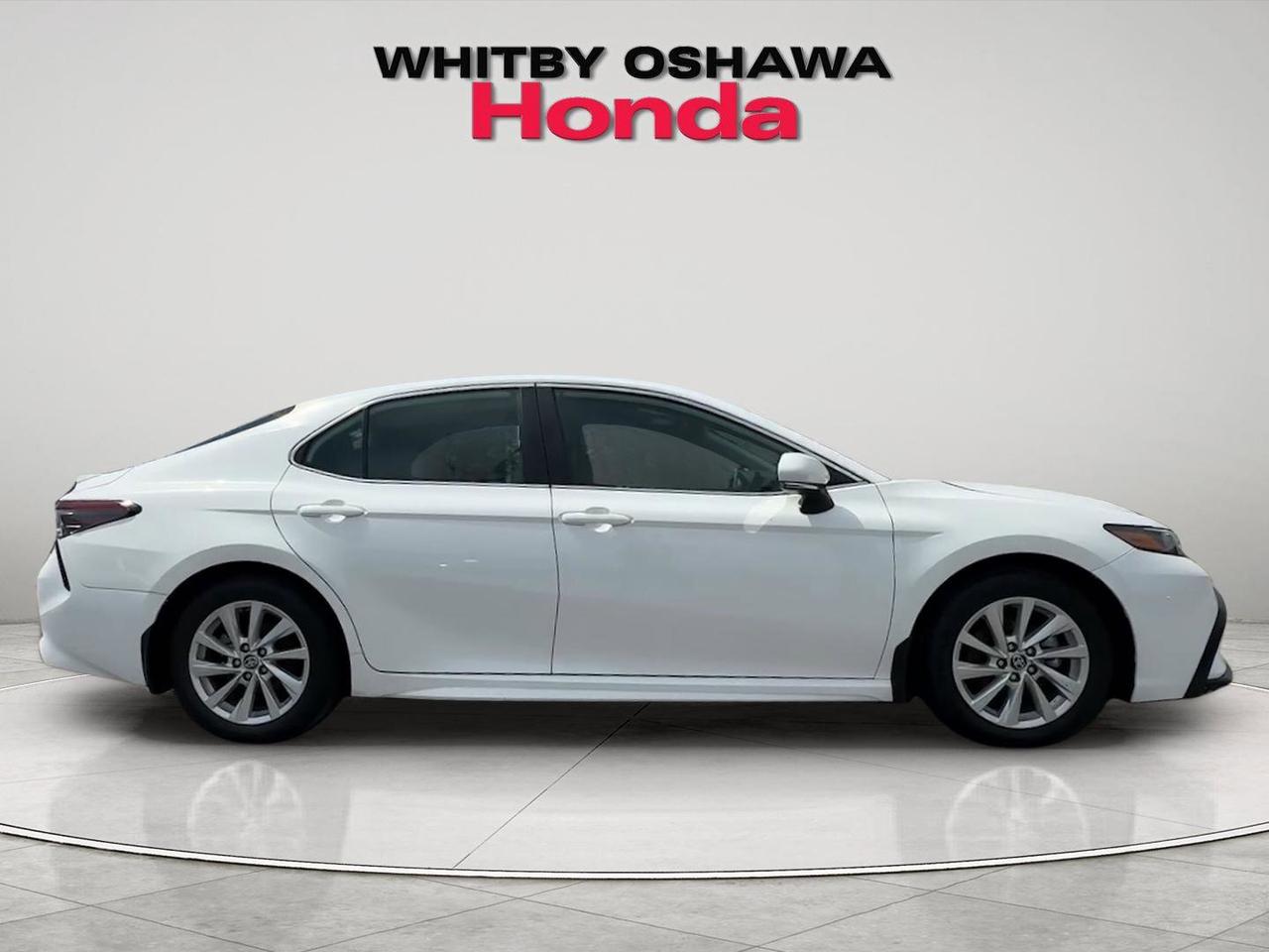 2024 Toyota Camry SE Photo