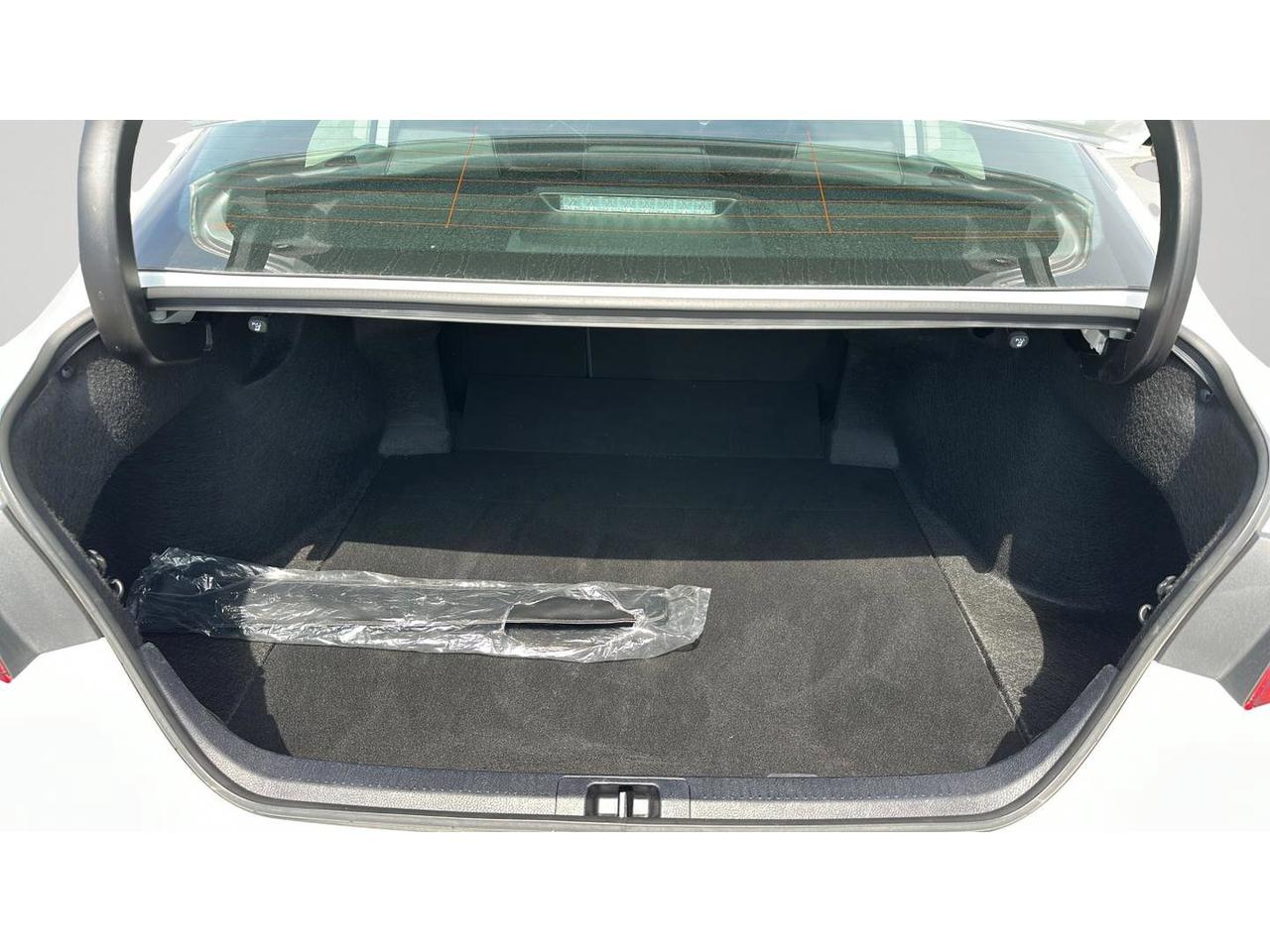 2024 Toyota Camry SE Photo