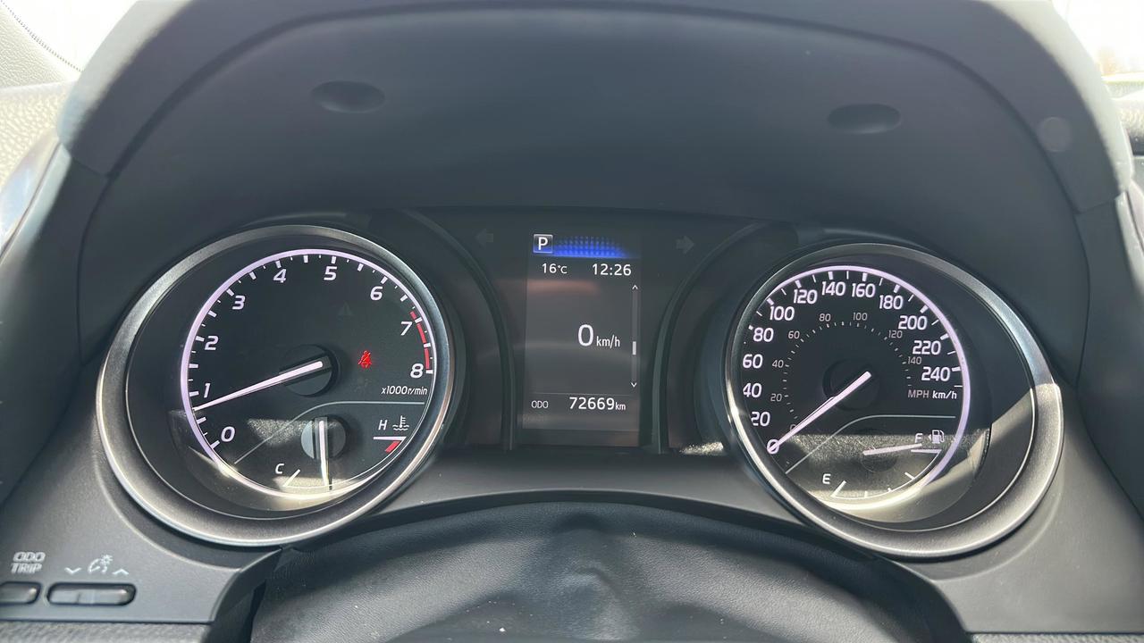 2024 Toyota Camry SE Photo