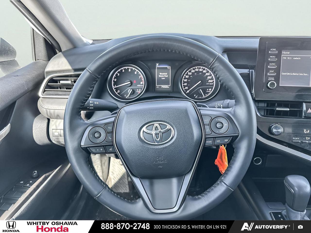 2024 Toyota Camry SE Photo