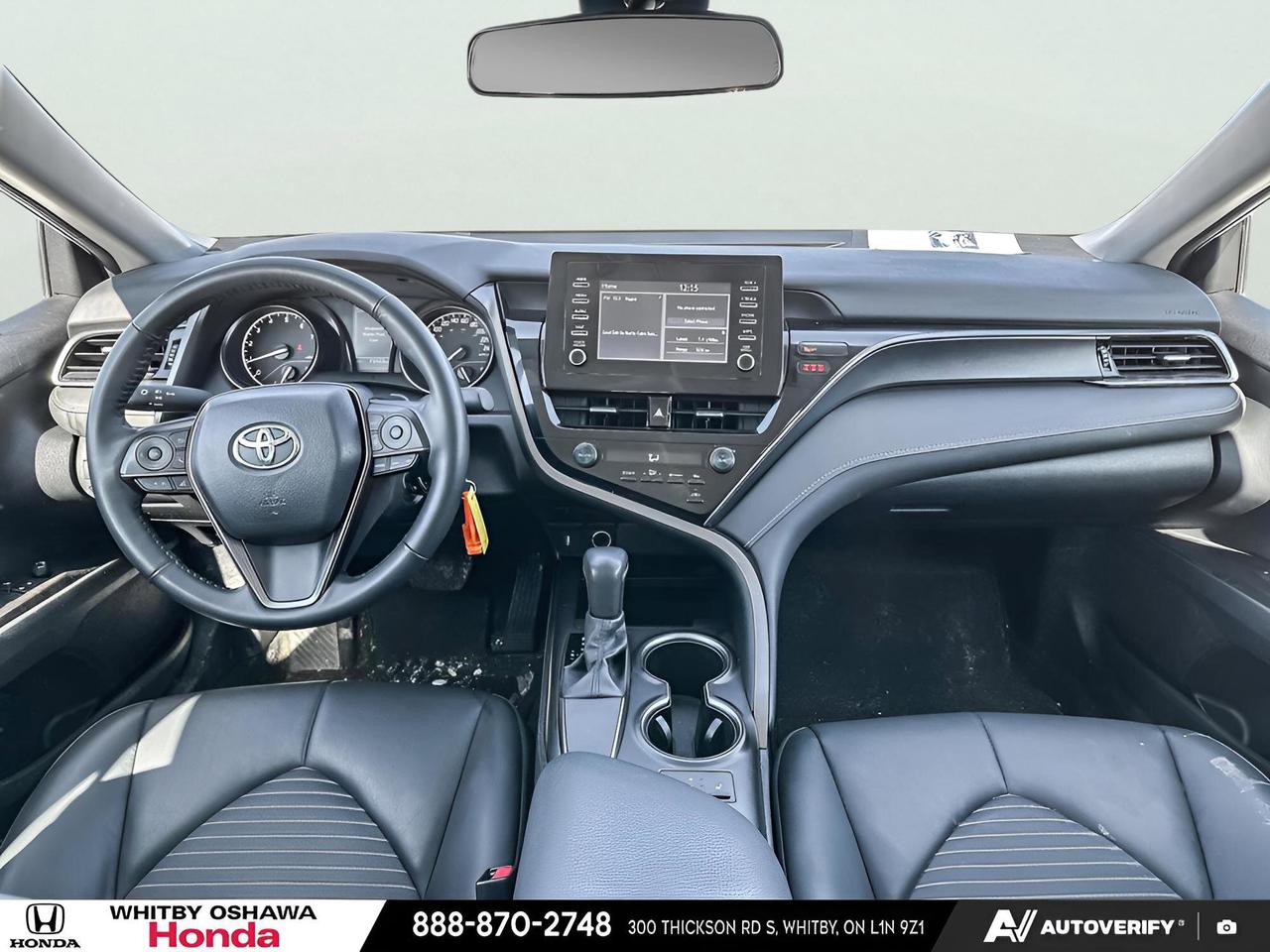 2024 Toyota Camry SE Photo