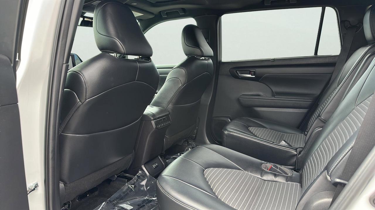 2023 Toyota Highlander XSE Photo