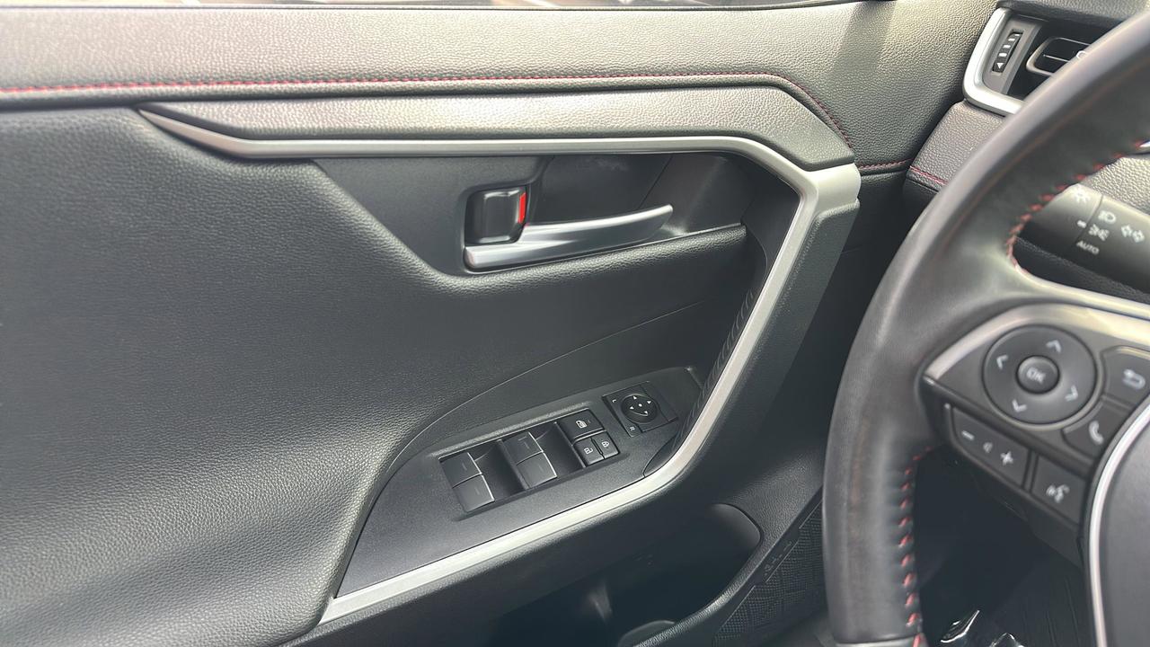 2024 Toyota RAV4 Prime XSE Photo