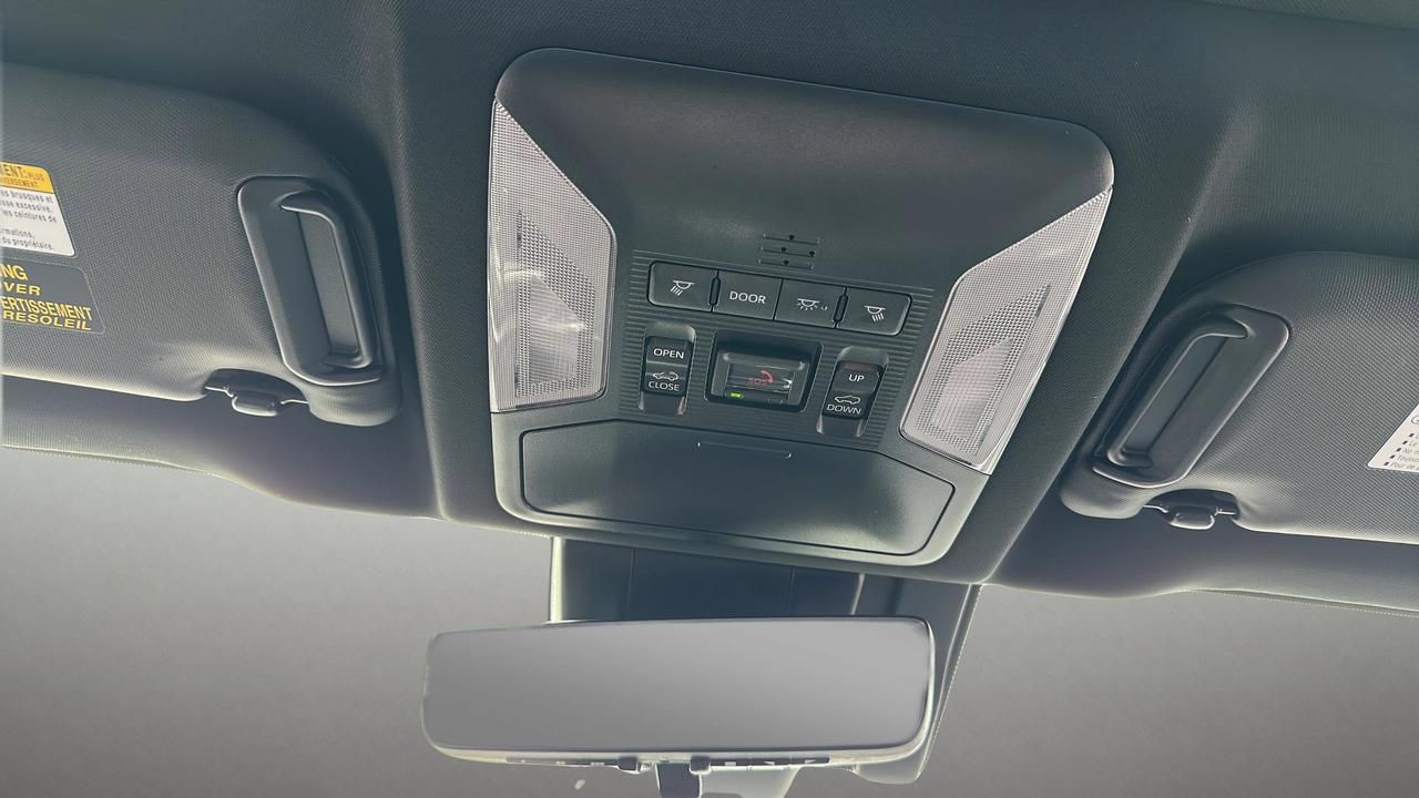 2024 Toyota RAV4 Prime XSE Photo