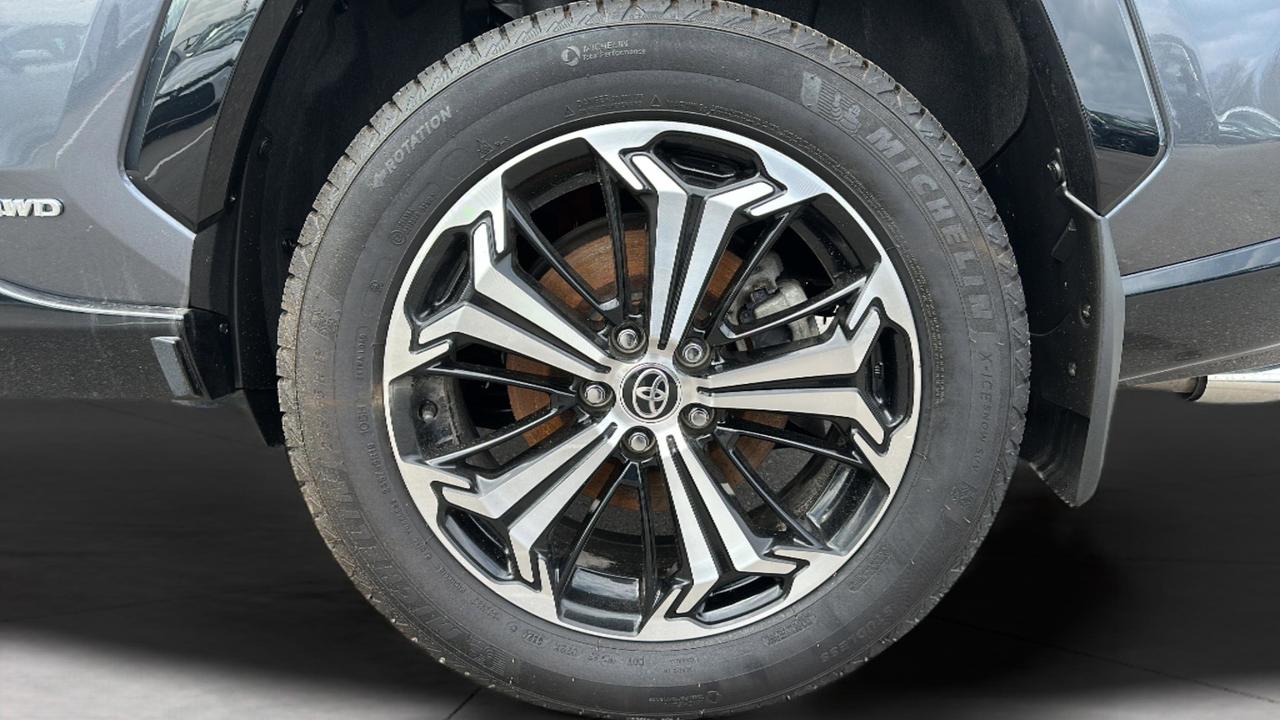 2024 Toyota RAV4 Prime XSE Photo