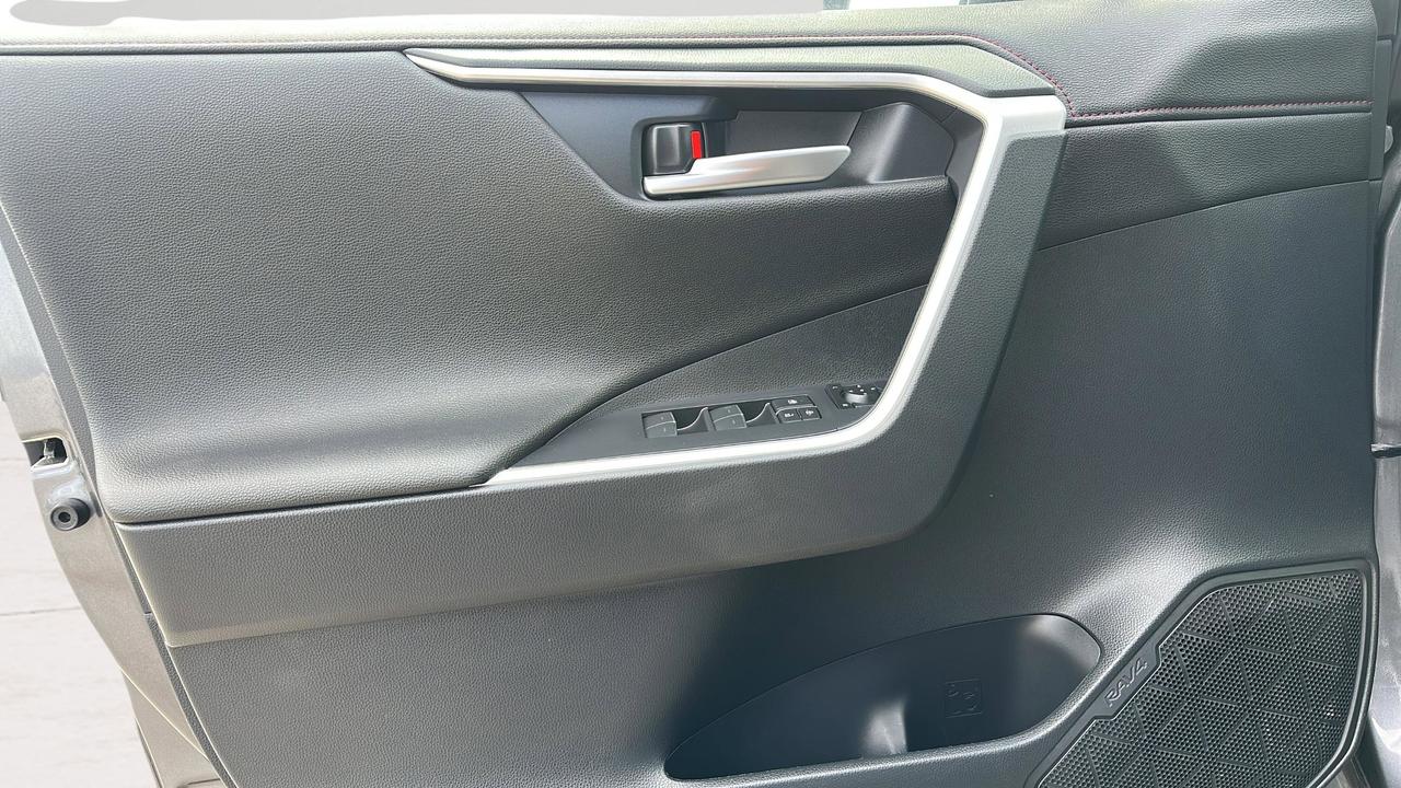 2024 Toyota RAV4 Prime XSE Photo