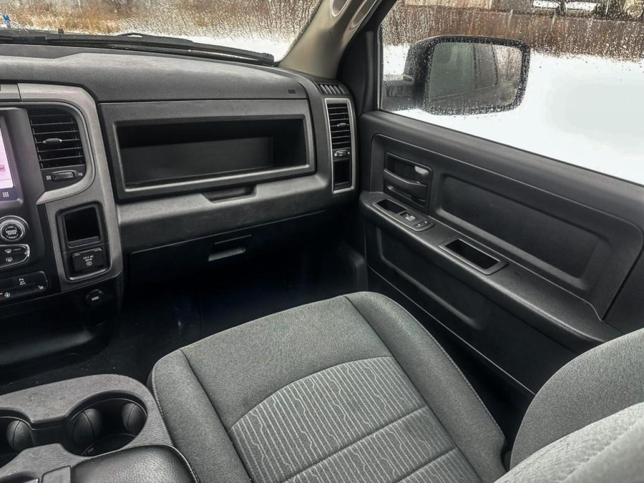 2023 RAM 1500 Classic EXPRESS Photo